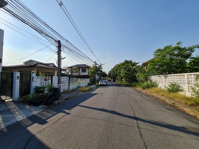ขายที่ดินพร้อมสิ่งปลูกสร้าง 69.6 ตรว. เป็นบ้านเดี่ยวชั้นเดียว ม.ธนินทร เขตดอนเมือง ซอยวิภาวดี 35 ทำเลดี เดินทางสะดวก #ดอนเมือง
