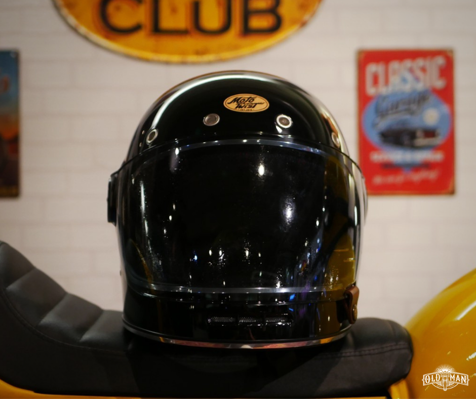 หมวกกันน็อคเต็มใบ Moto twist AP สีดำเงา (สอบถามก่อนสั่งซื้อ)