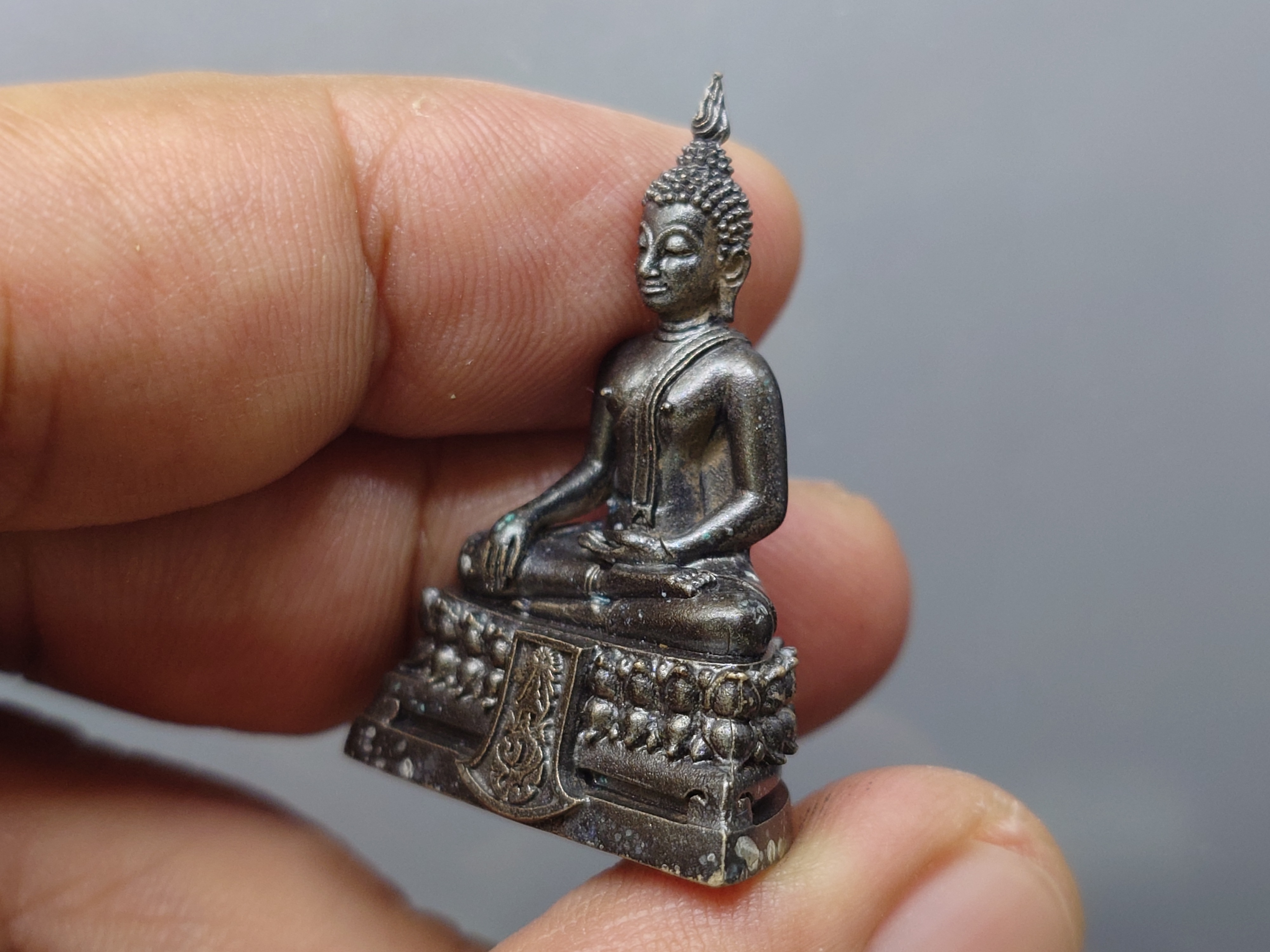 พsะคุ้มเกล้า เย็นศิsะเพราะพsะบริบาล 80 พssษา มหากษัตริย์แผ่นดินสยาม เนื้อนวะโลหะ พิมพ์ใหญ่ ปี2550 พร้อมตลับเดิม