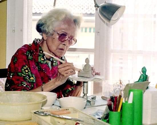 พระกริ่ง ฝีพระหัตถ์สมเด็จย่า ปี 2515 สภาพสวย แท้ดูง่าย