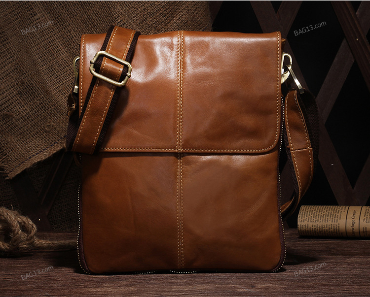 กระเป๋าสะพายข้างผู้ชาย กระเป๋าหนังแท้ผู้ชาย รหัส A026