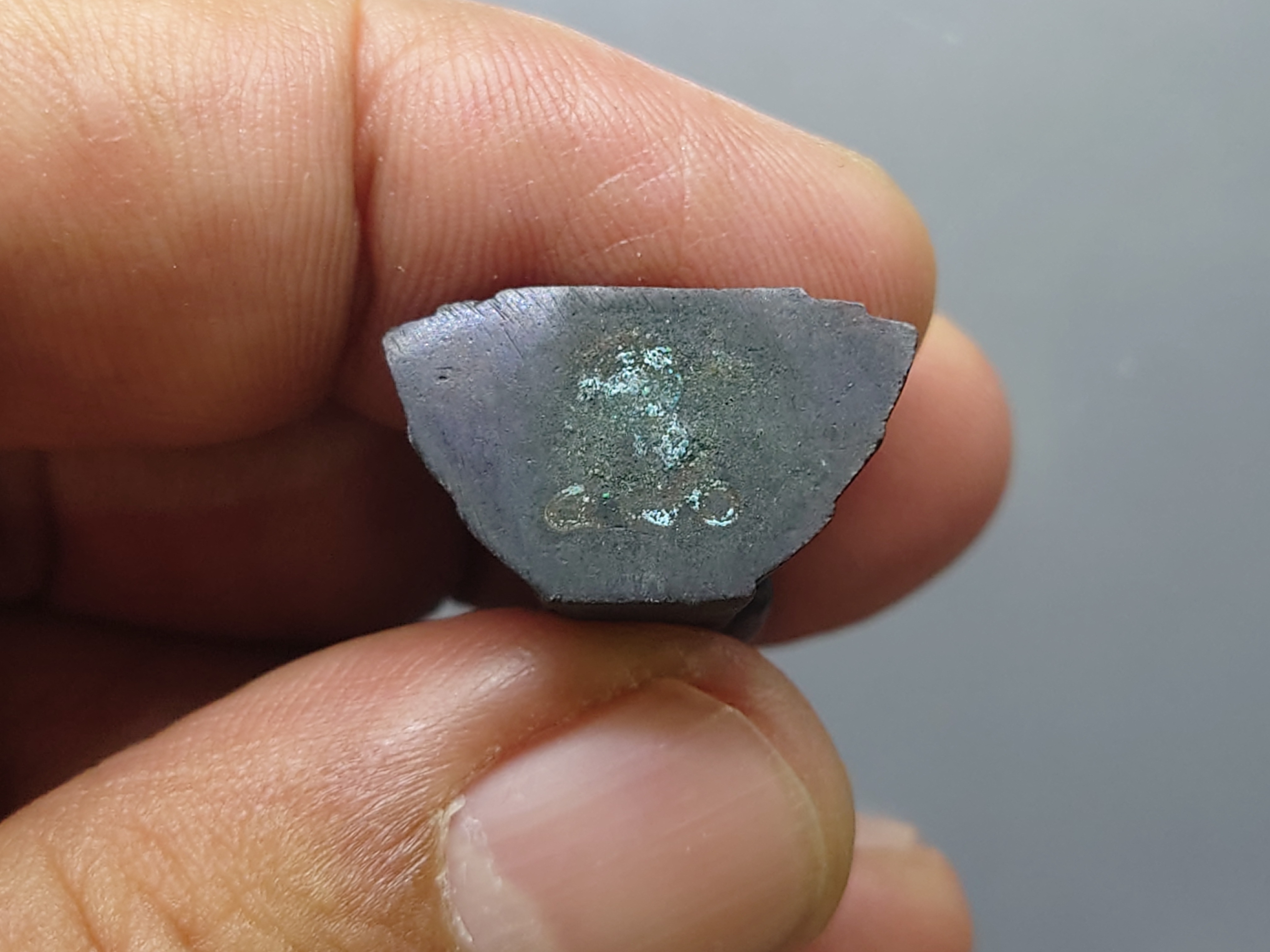 พระพุทธสิหิงค์ เบญจพุทธปาฏิหาริย์ ส.ธ.รุ่น พระเทพรักษา เนื้อทองสำริด ขนาดสูง 2.8 ซ.ม. พ.ศ.2554 พร้อมตลับเดิมๆ