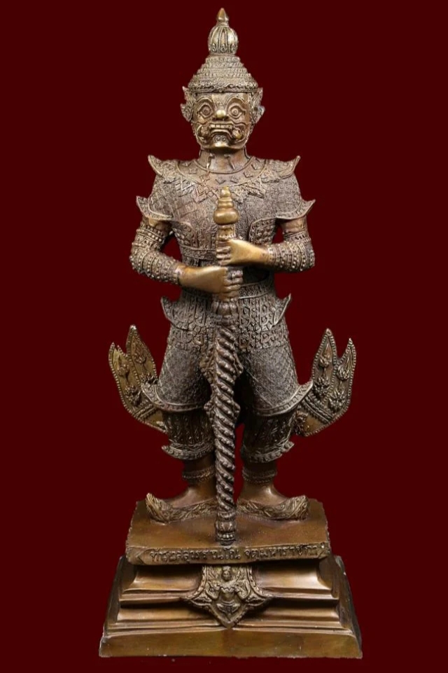 รูปหล่อท้าวเวสสุวรรณ หลวงพ่ออิฐ วัดจุฬามณี ปี 2545 สูง 24 นิ้ว