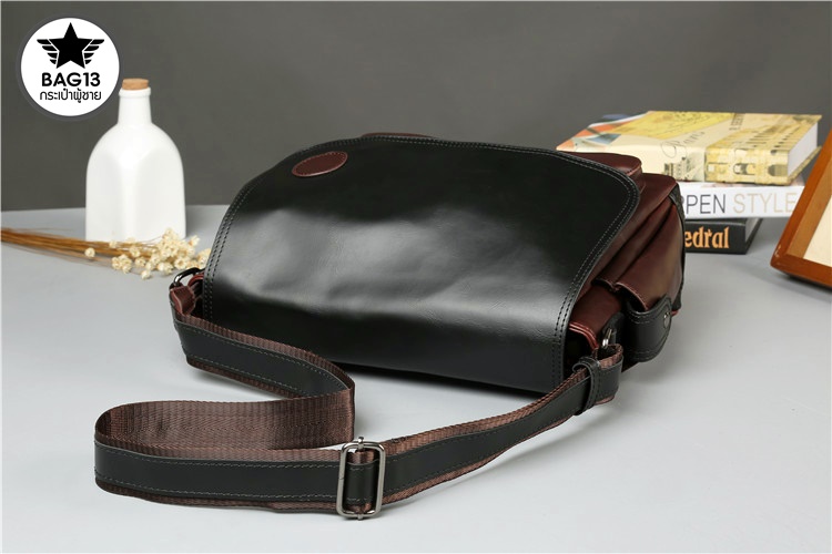 กระเป๋าสะพายข้างผู้ชาย รหัส A003
