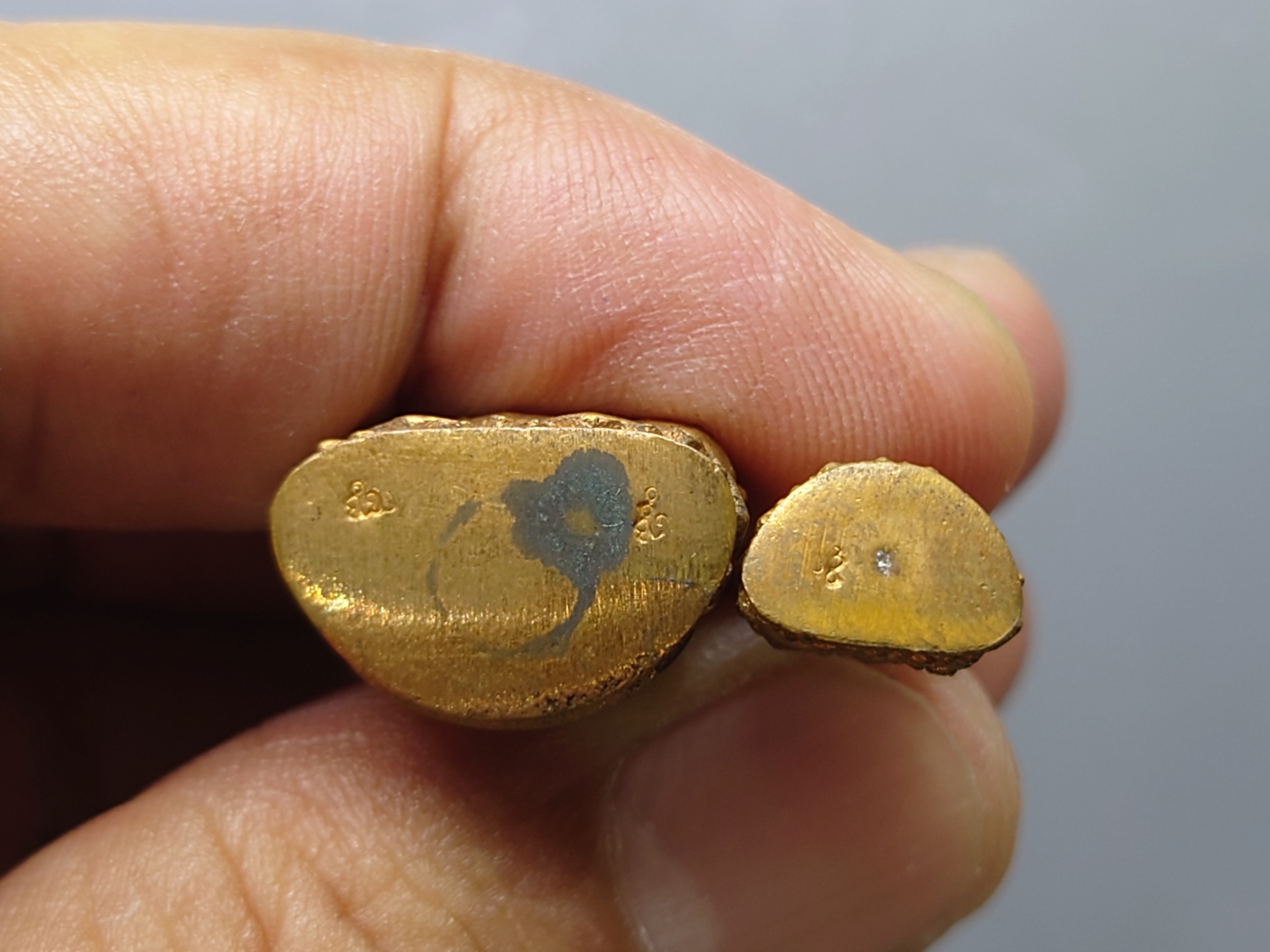 พระกริ่ง-พระชัยวัฒน์ พระไพรีพินาศ เนื้อทองแดงผิวไฟ สมเด็จพระญาณสังวรฯ ทรงแผ่เมตตาอธิษฐานจิตเดี่ยว วัดบวรนิเวศวิหาร พ.ศ.2542 พร้อมกล่องเดิม