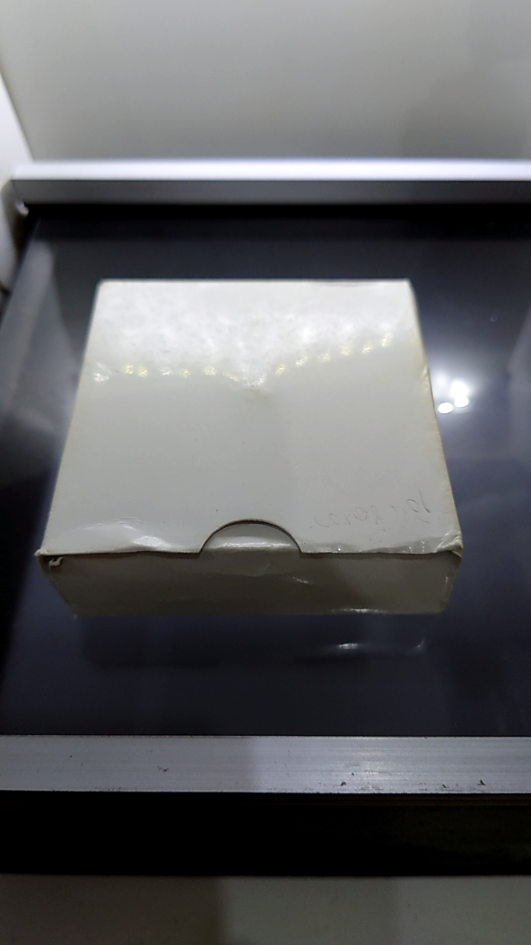 เหรียญเงินขัดเงา 800 บาท ที่ระลึก 75 พรรษา สมเด็จพระนางเจ้าสิริกิติ์ พระบรมราชินีนาถ ปี2550 พร้อมใบเซอร์ กล่องหนัง สภาพสวย