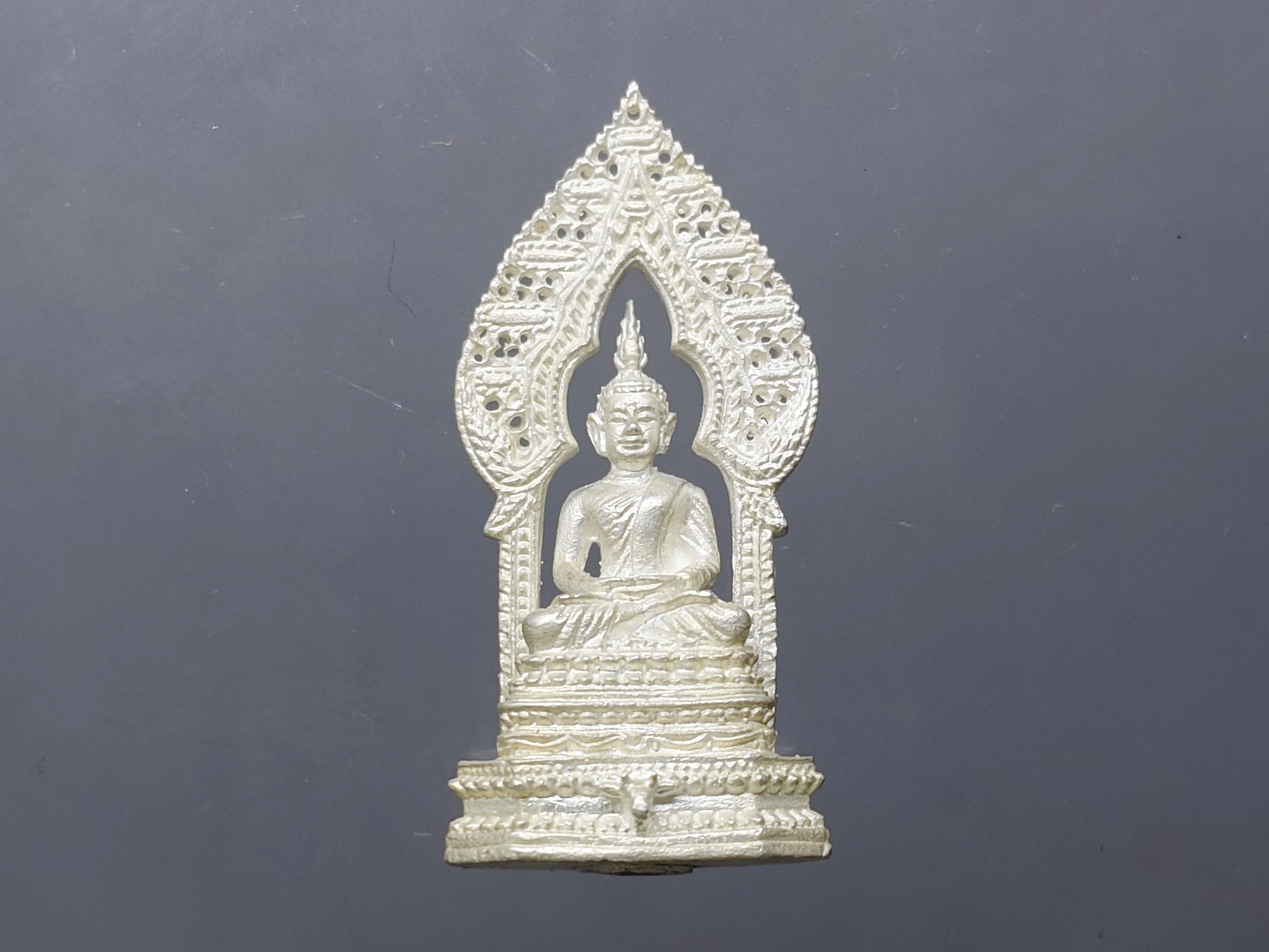 พระกริ่งนิรันตราย ฉลองสิริอายุครบ 8 รอบ สมเด็จพระมหาวีรวงศ์ เนื้อเงิน วัดราชประดิษฐสถิตมหาสีมาราม ปี2543 พร้อมตลับเดิม