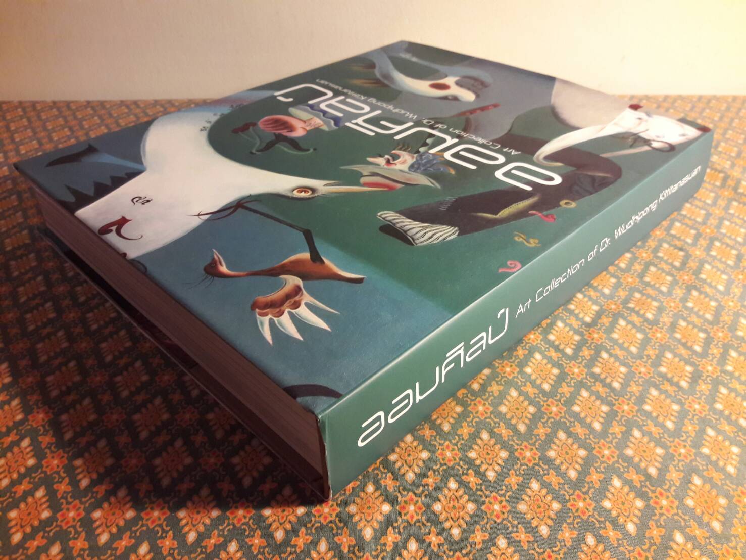 ออมศิลป์ Art Collection of Dr. Wudhipong Kittitanasuan ฉบับสองภาษาไทย-อังกฤษ