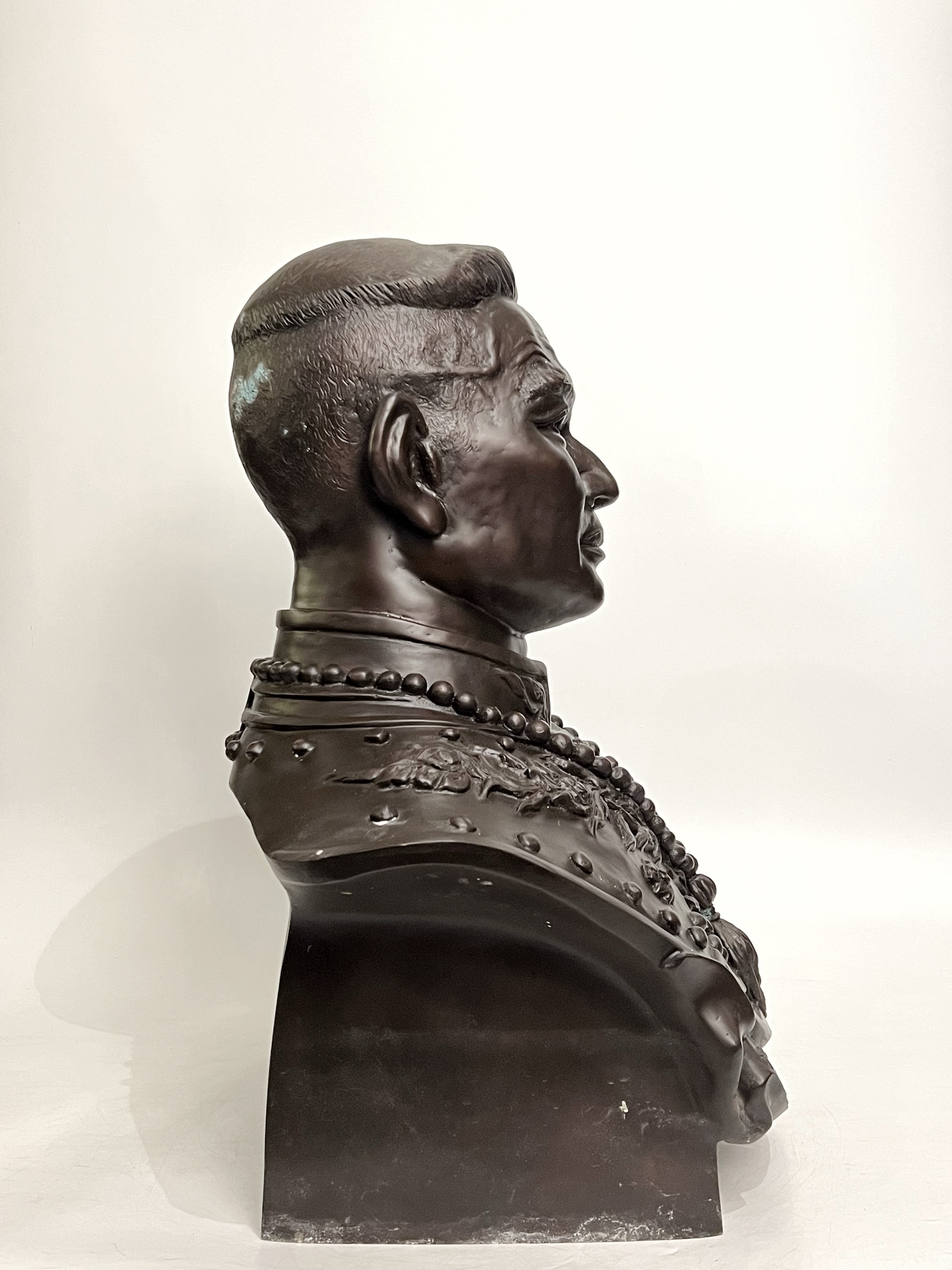 รูปหล่อ พระเจ้าตากสินมหาราช ครึ่งพระองค์ ขนาดเท่าจริง