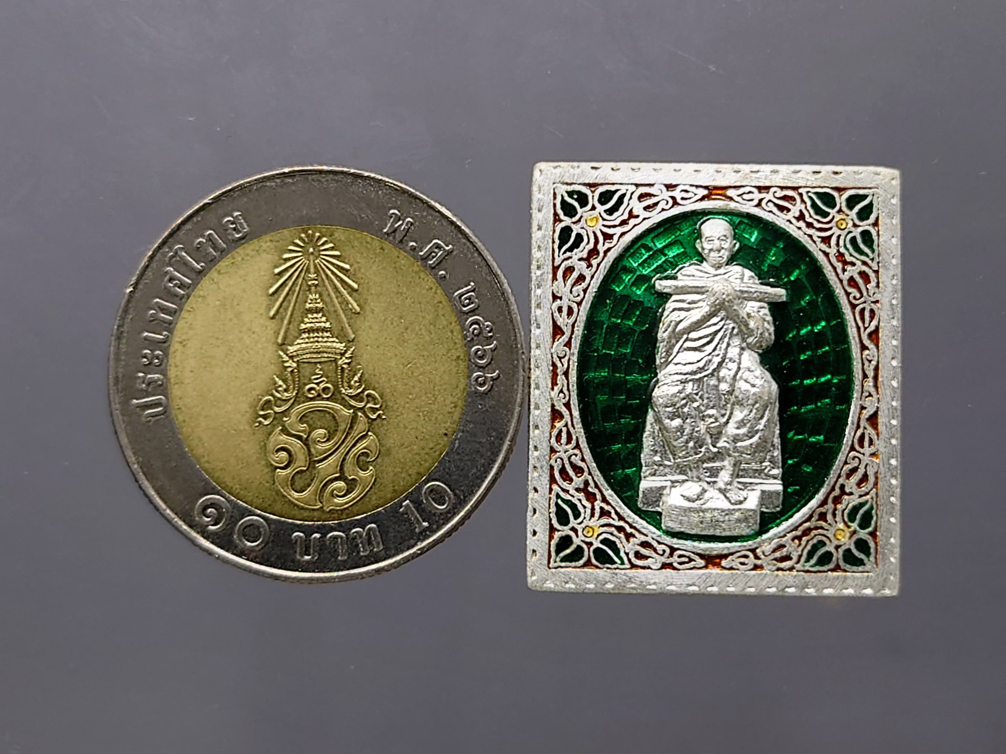 เหรียญแสตมป์ สมเด็จพระพุฒาจารย์ (โต พรหมรังสี) เนื้อเงินลงยา รุ่นฉลองอุโบสถ วัดอินทรวิหาร บางขุนพรหม ก.ท.ม. ปี2537 พร้อมตลับเดิม