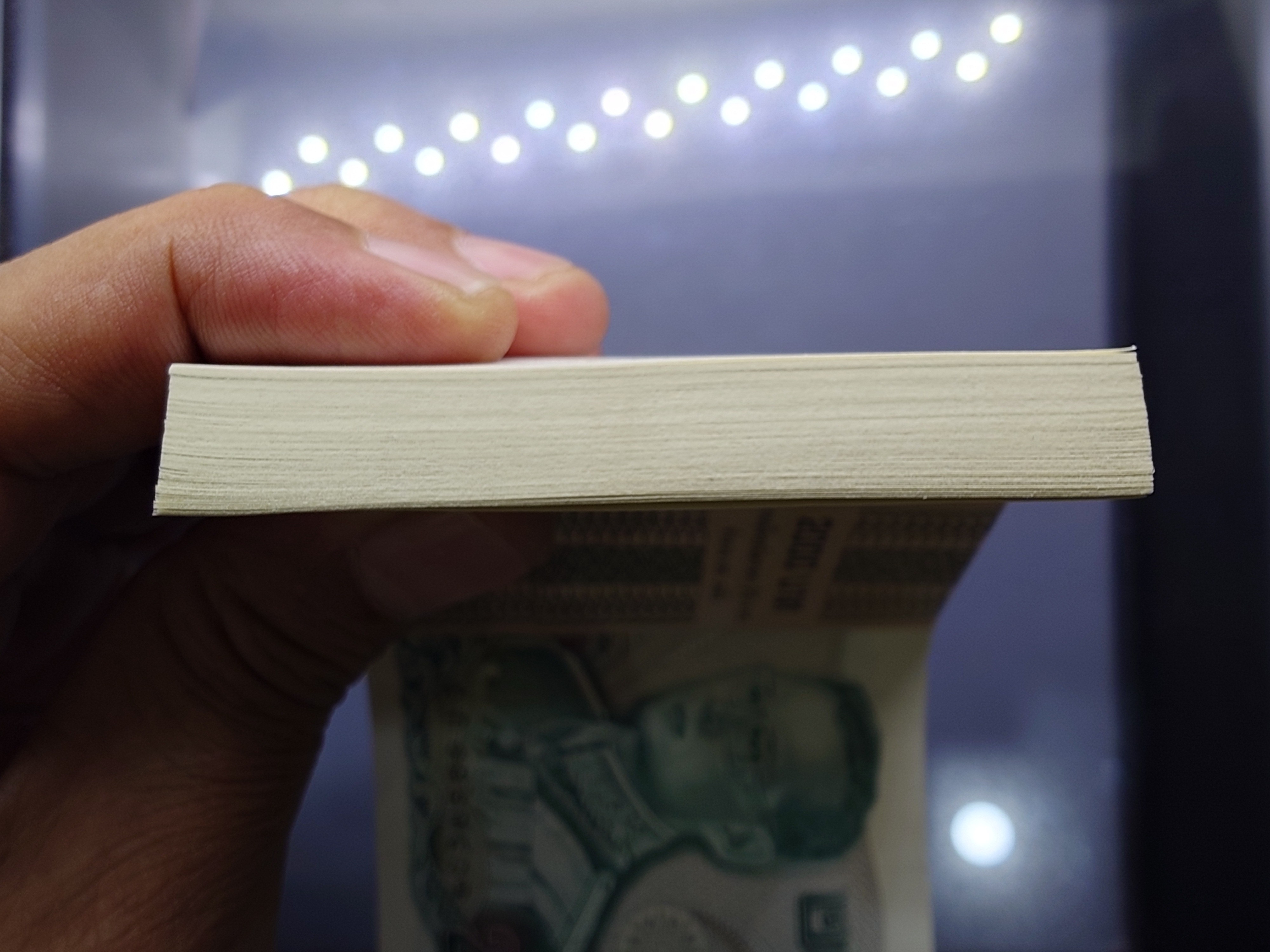 ธนบัตร 20 บาท แบบ 12 ยกแหนบ 100 ใบ เลขเรียง ไม่ผ่านใช้