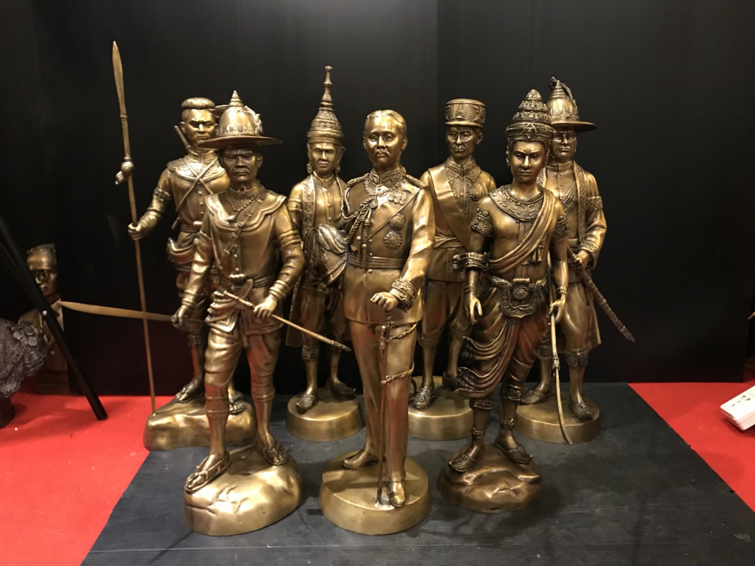รูปหล่อ 7 มหาราชแห่งสยาม 7 วีรกษัตริย์ไทย เหมือนที่อุทยานราชภักดิ์ เนื้อสำริศ ขนาด limited