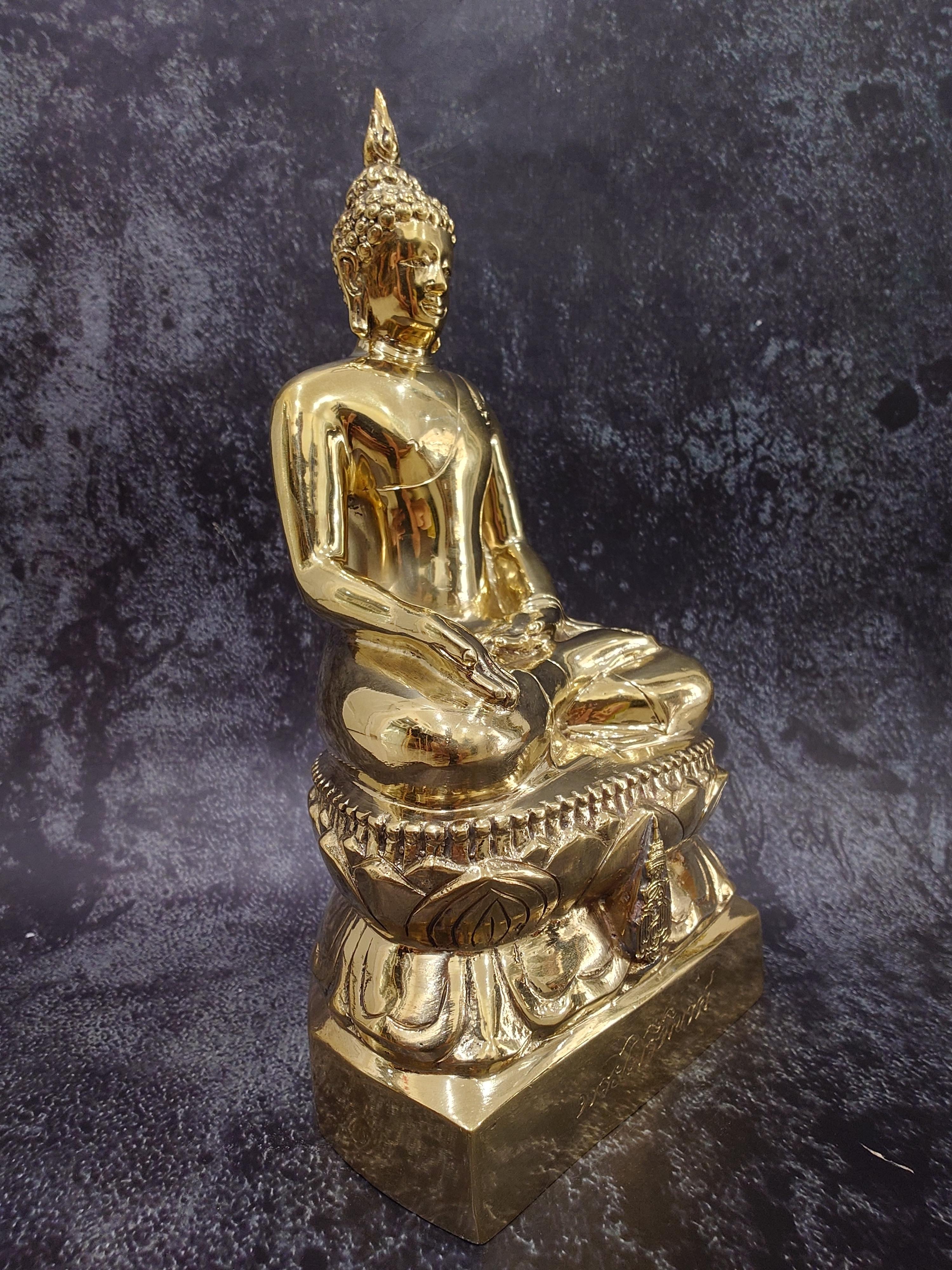 พระไพรีพินาศ ญสส 50 หน้าตัก 5 นิ้ว สูง 11 นิ้ว เนื้อทองเหลืองขัดเงา พระประจำวัด วัดบวรนิเวศ จัดสร้าง ประจำปี 2550 แท้ ออกวัด