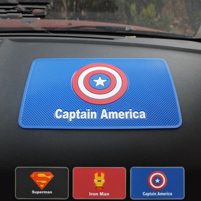 MUISUNGSHOP แผ่นยางกันลื่นวางหน้ารถ Non-slip dash mat ลาย superhero