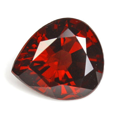 โกเมนสีเเดงหรือโรโดไลท์ (Rhodolite Garnet) 1.65 กะรัต เเดงเข้ม รูปร่างดี ไฟดี