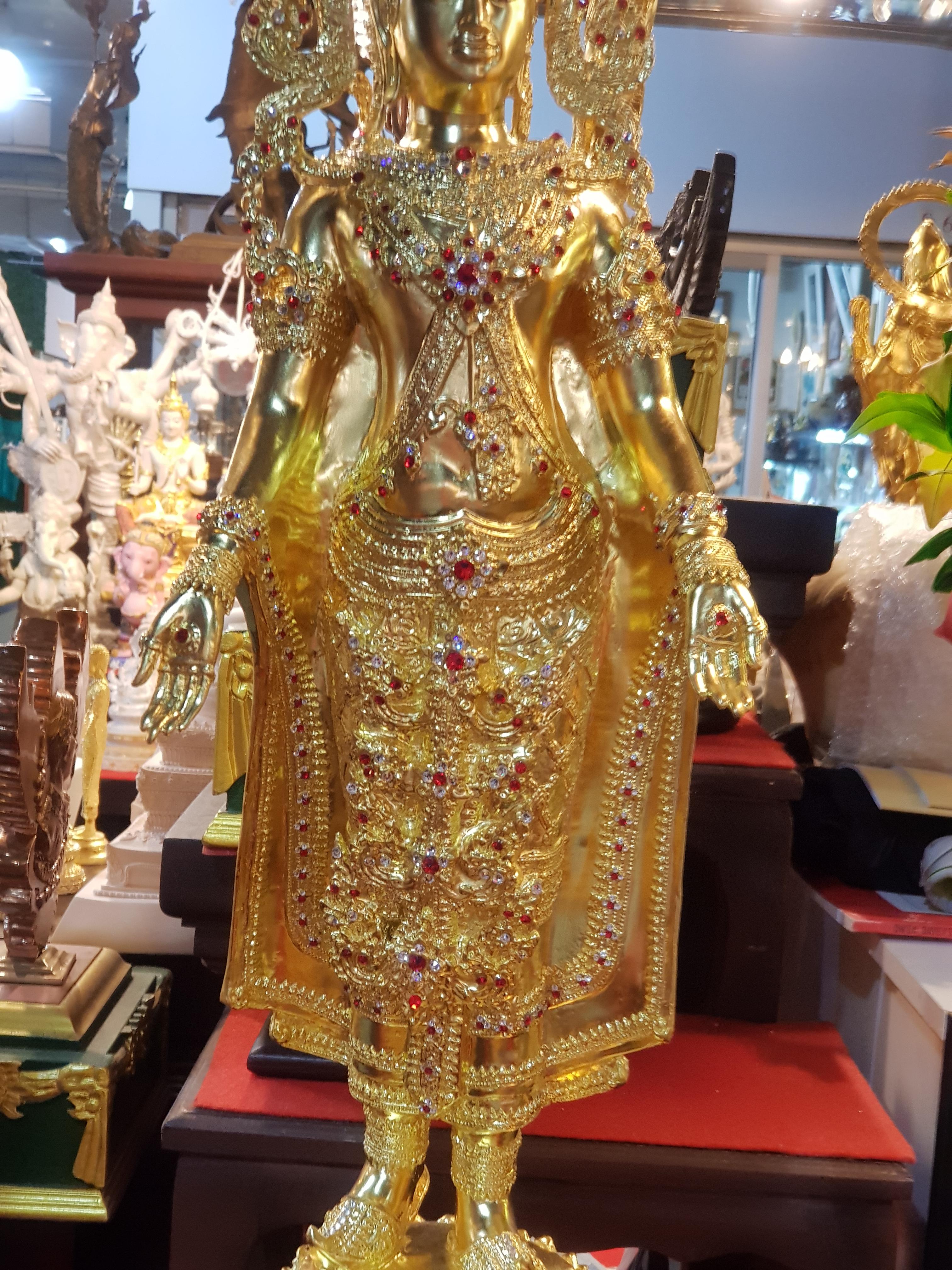 รูปหล่อพระพุทธมหาจักรพรรดิ ปางเปิดโลกทรงเครื่อง วัดกษัตราธิราชวรวิหาร จ.อยุธยา ปิดทองคำเปลว ติดคริสตัล