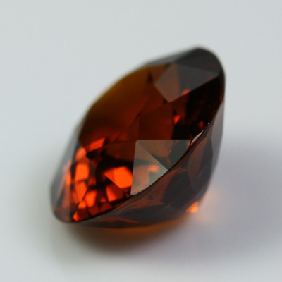 **ขายแล้ว**โกเมนสีส้มหรือสเปซซาไทท์ (Spessartite Garnet) 2.98 กะรัต รูปไข่ ไฟดี