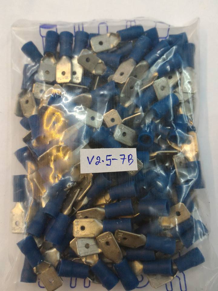 หางปลาV2.5-7ฺB/BLUEสีน้ำเงินยี้ห้อT-LUG (ราคาตัวล่ะ)