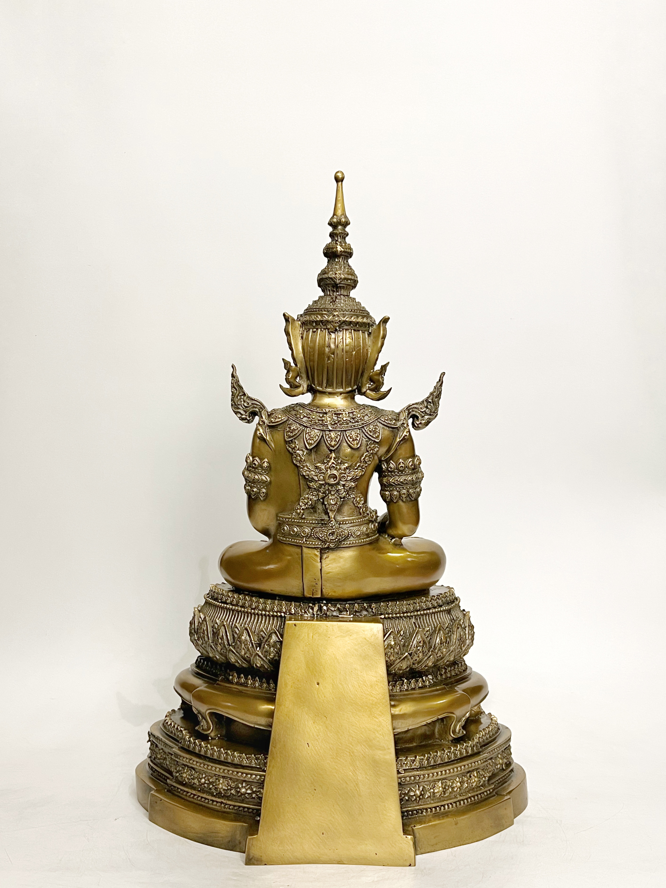 รูปหล่อ พระแก้วมรกต ทรงเครื่อง 3 ฤดู หน้าตัก 9 นิ้ว