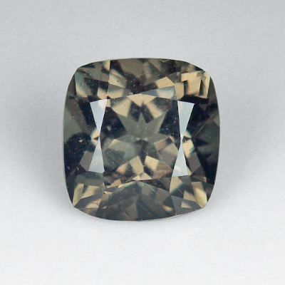 โกเมนเปลี่ยนสี (Color-Change Garnet) 1.27 กะรัต เปลี่ยนสีเป็นสีม่วงแดง