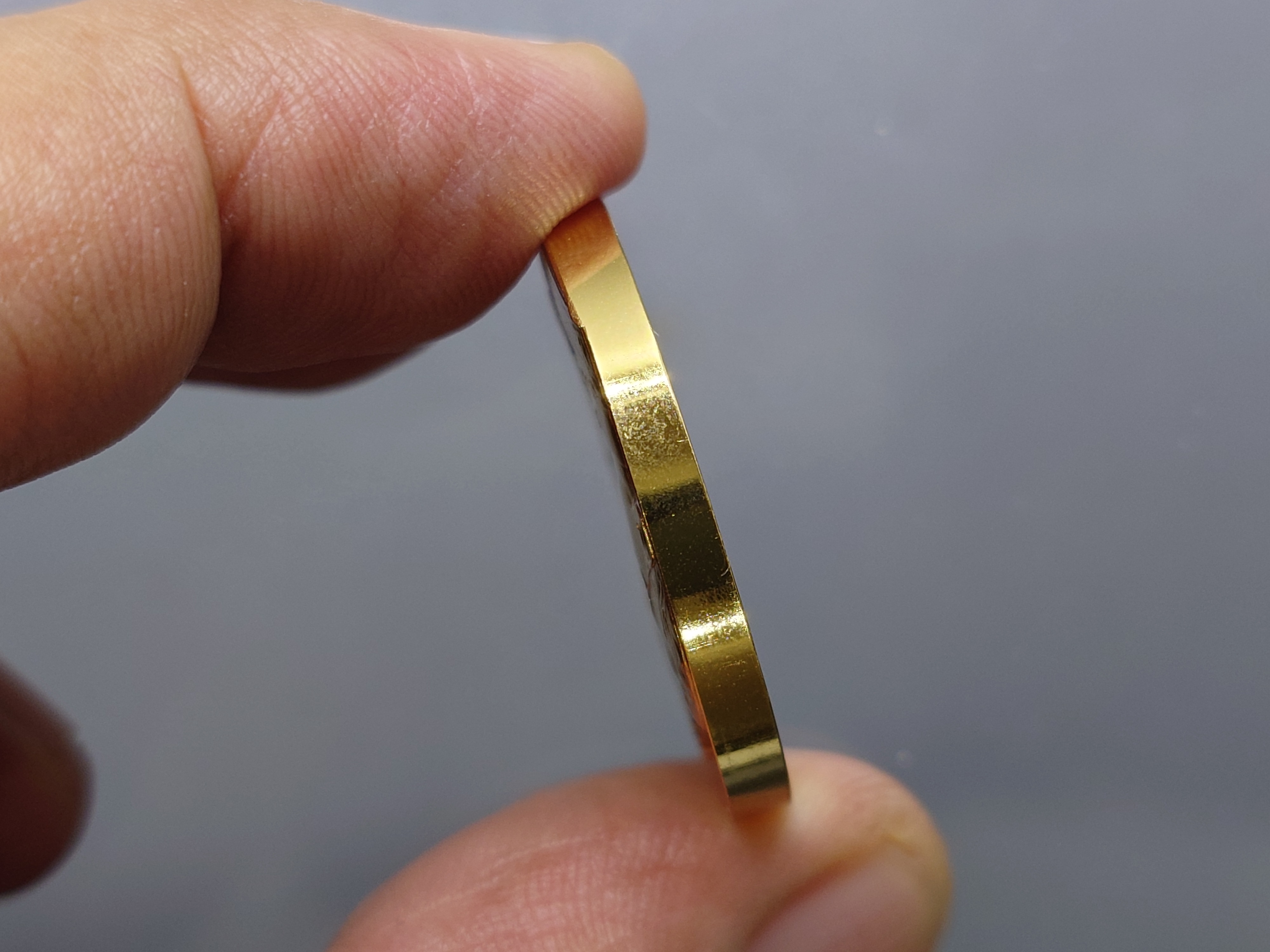 เหรียญพระราชทาน เงินกะไหล่ทอง ขนาด 3 เซน ทรงกลม (แจกเฉพาะข้าราชการ ใกล้ชิดพระองค์)