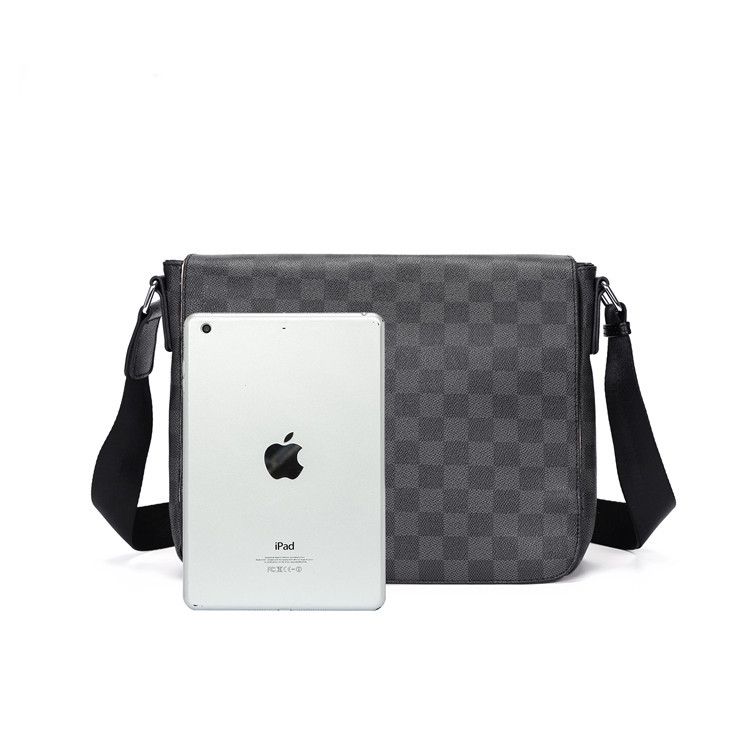 กระเป๋าสะพายข้างผู้ชาย กระเป๋าหนังผู้ชาย รหัส A023