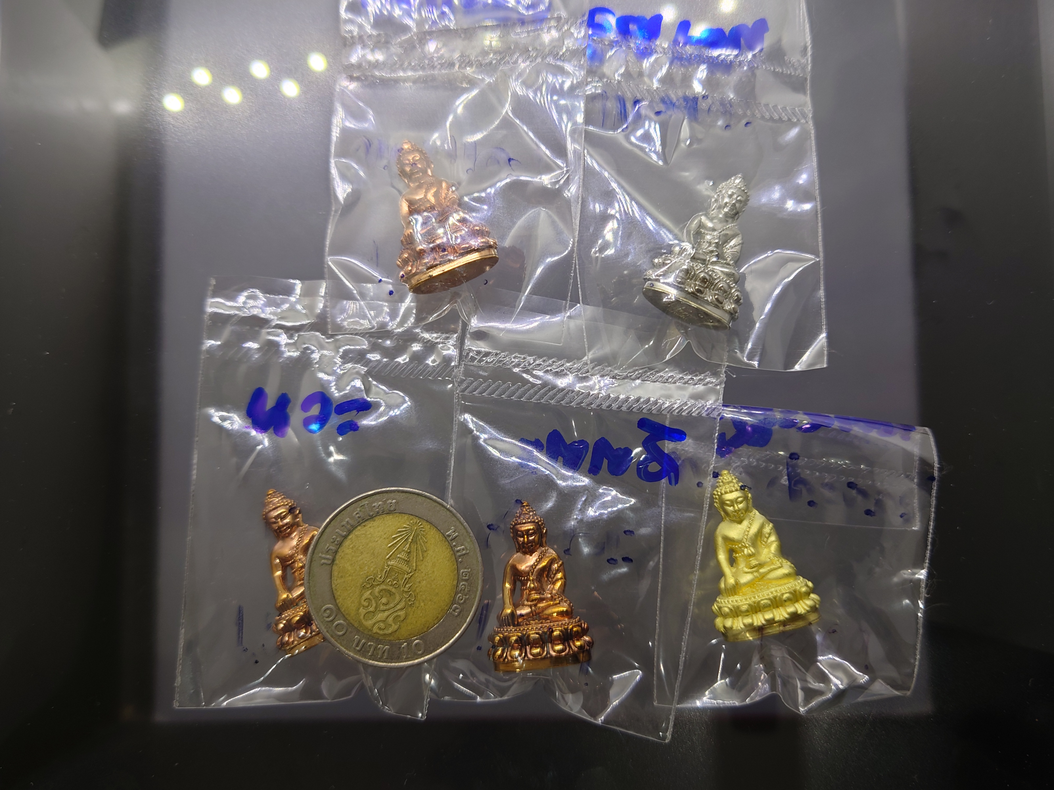 พระกริ่งเจ้าสัว (เจ้าสัวน้อย) (เยาวราช) (ชุดกรรมการ) เจ้าคุณธงชัย วัดไตรมิตรวิทยาราม ปี2559 พร้อมกล่องเดิม