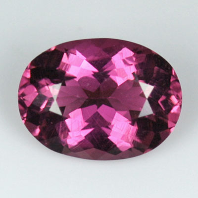 ทัวร์มาลีนสีชมพู (Pink Tourmaline) 1.05 กะรัต สีชมพูอมม่วง รูปไข่ ไฟดี