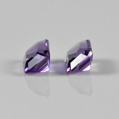 **ขายแล้ว**อเมทิสต์ (Amethyst) น้ำหนักรวม 0.81 กะรัต สีม่วง มาเป็นคู่