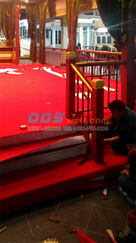 ผลงานปูพรม สีแดง ภายในศาลา วัดมกุฏกษัตริยารามราชวรวิหาร