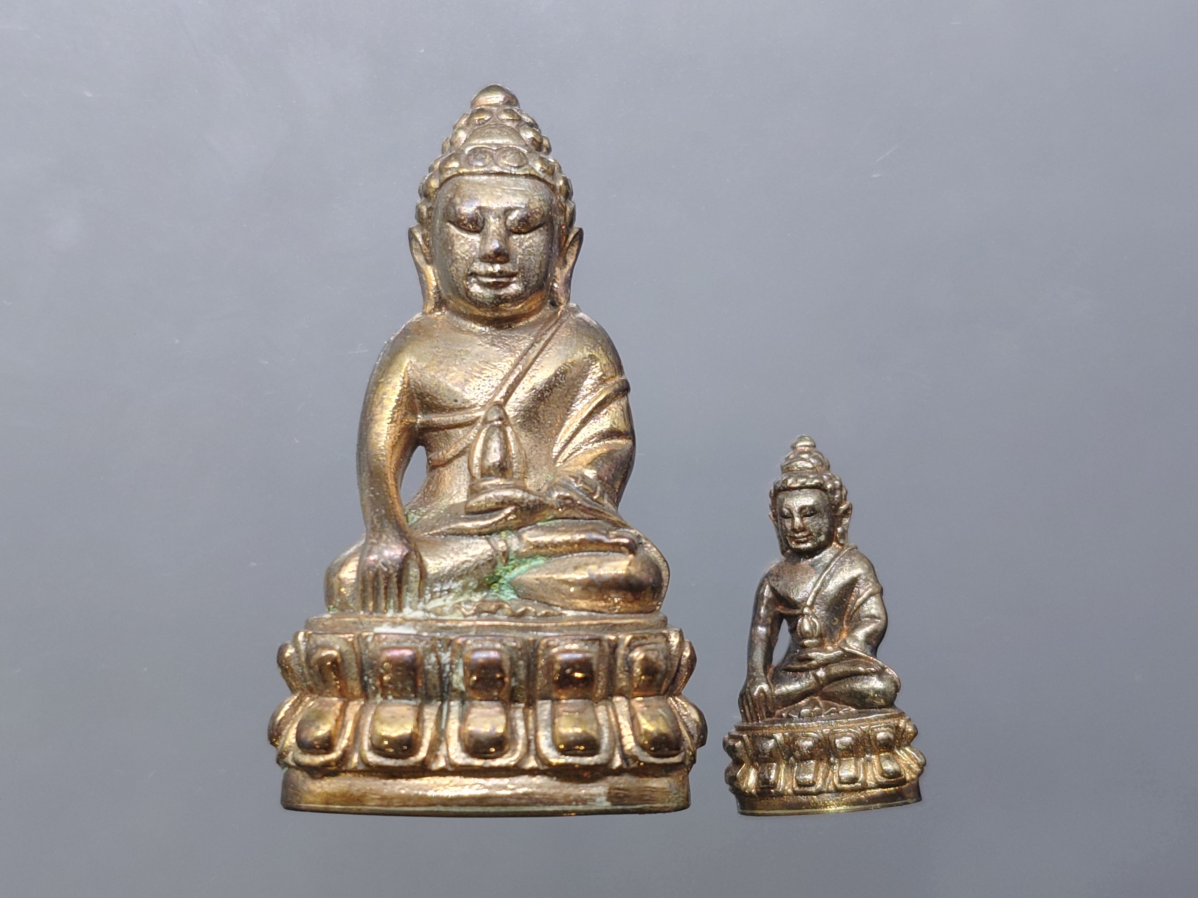 พระกริ่ง พระชัยวัฒน์ ภ.ป.ร.จุฬาลงกรณ์ เนื้อนวะโลหะ วัดบวรนิเวศวิหาร ปี 2550 พร้อมกล่องเดิม