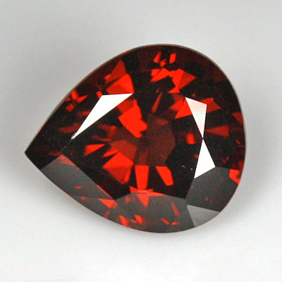 **ขายแล้ว**โกเมนสีเเดงอมม่วงหรือโรโดไลท์ (Rhodolite Garnet) 1.80 กะรัต รูปร่างดี ไฟดี