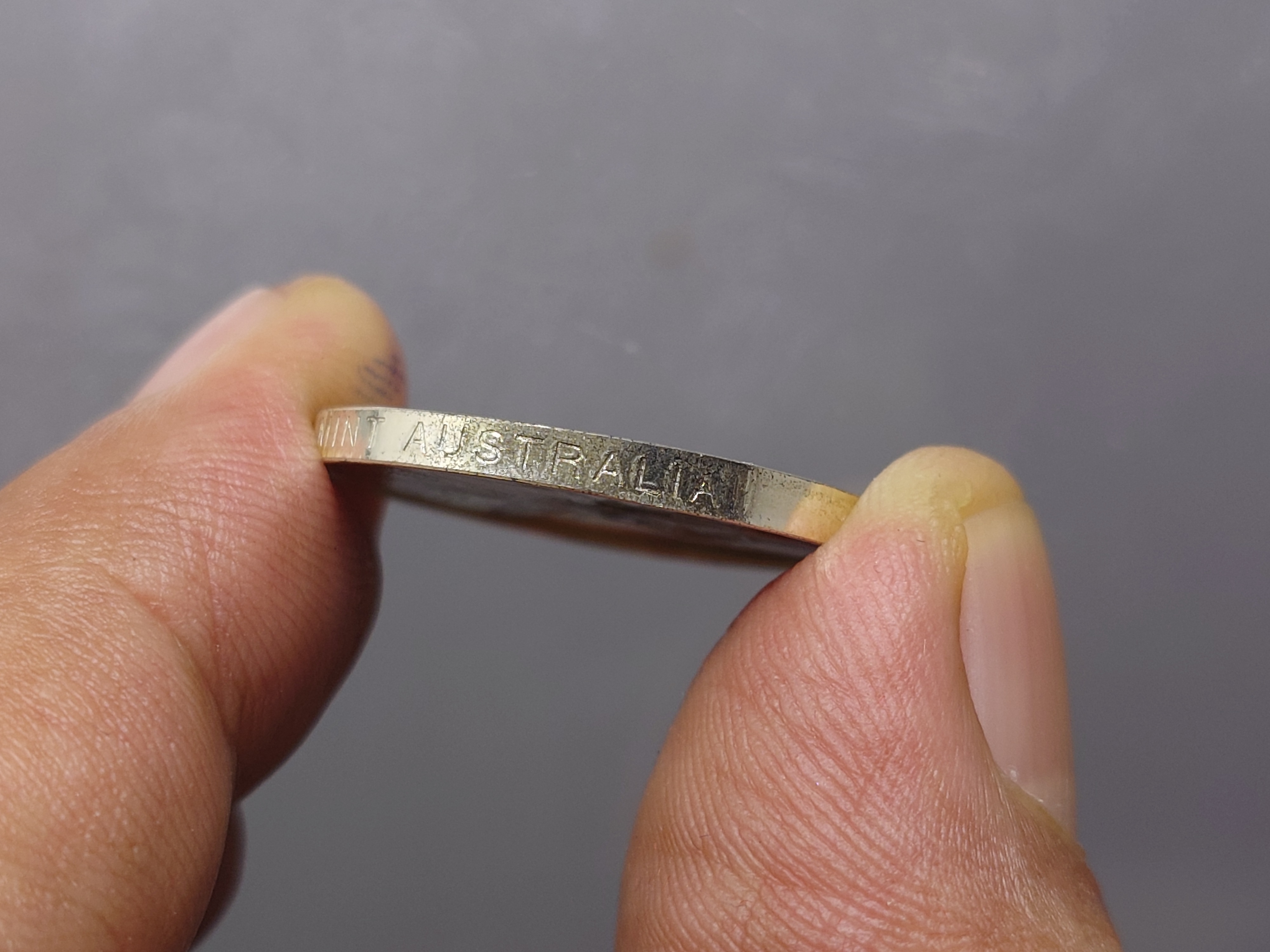 เหรียญเทิดพระเกียรติ จุฬาลงกรณ์ บรมราชาธิราช เนื้อเงิน ขัดเงา พิมพ์เล็ก บล็อกเพิร์ทมิ้นท์ หลวงพ่อเกษม เขมโก สำนัก ไตรลักษณ์ ปี2537 พร้อมตลับเดิม