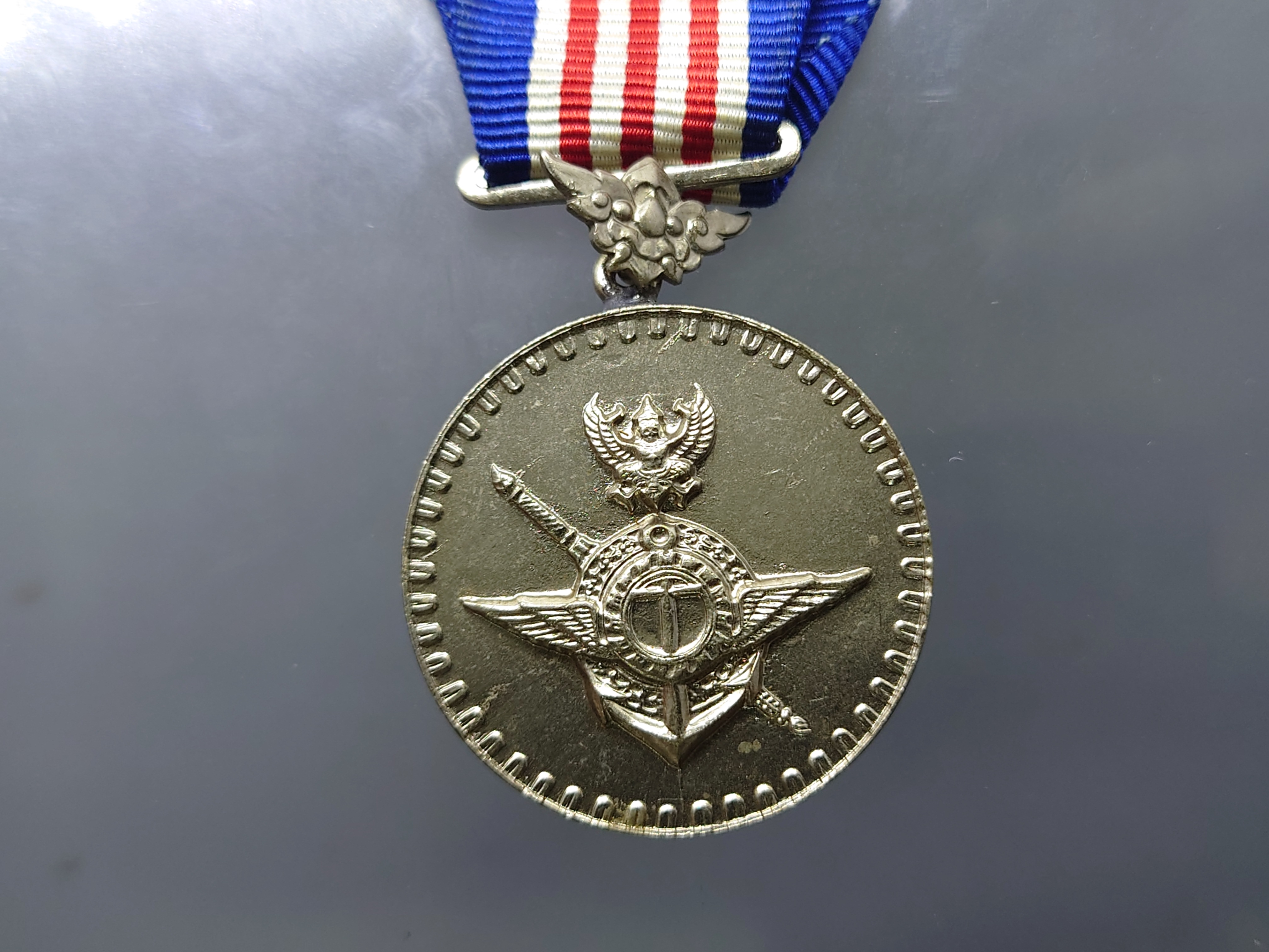 เหรียญแพรแถบ สนองเสรีชน แพรเดิมๆ สภาพสวย พร้อมกล่อง ไม่ผ่านใช้