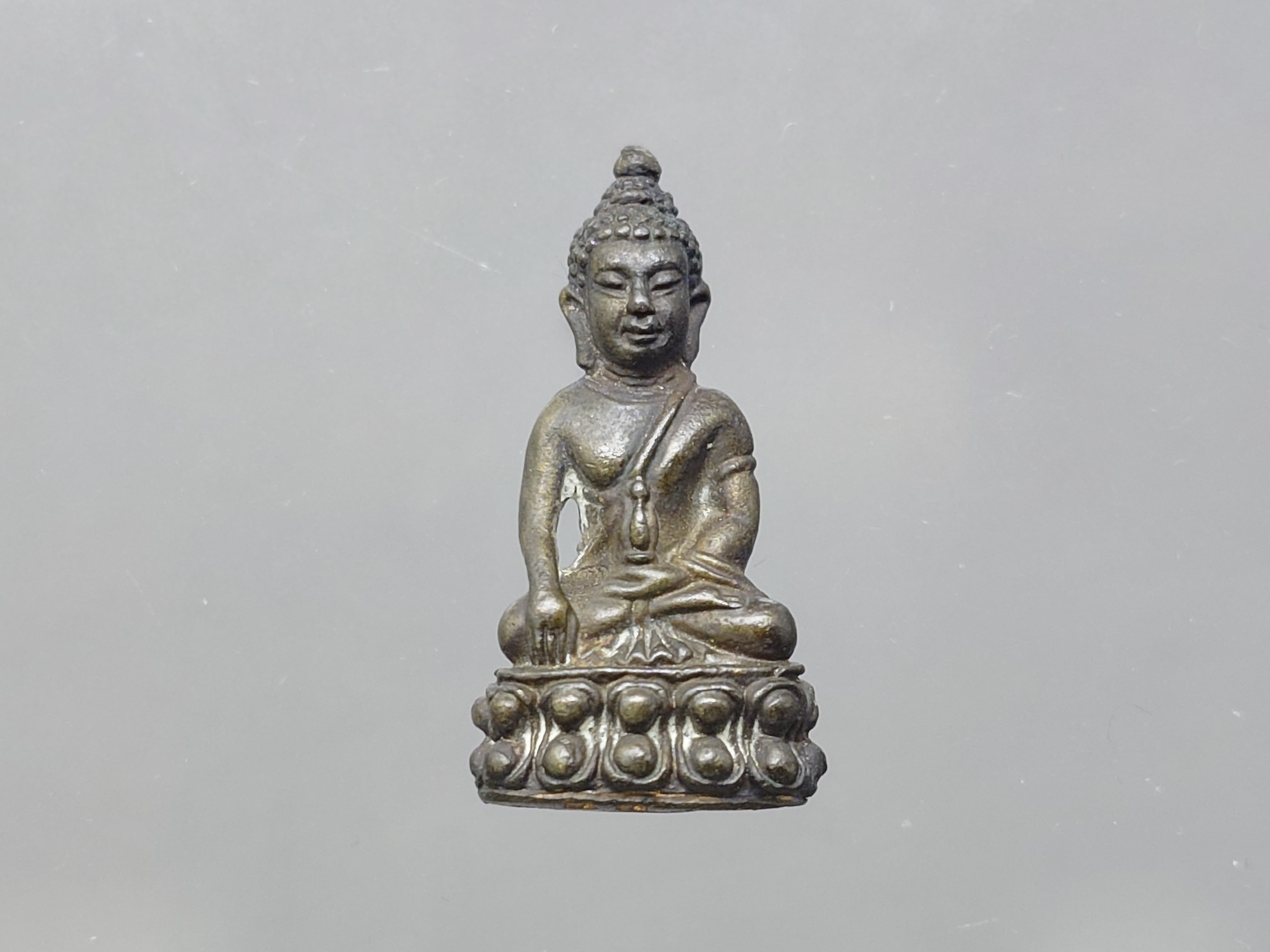 พระกริ่งทีฆายุมหมงคล ญสส.เนื้อนวะโลหะ ครบรอบ ๑๕ ปี บริษัทหลักทรัพย์ กองทุนรวม จำกัด พุทธาภิเษก ณ วัดบวรนิเวศวิหาร ปี2533 พร้อมกล่องเดิม