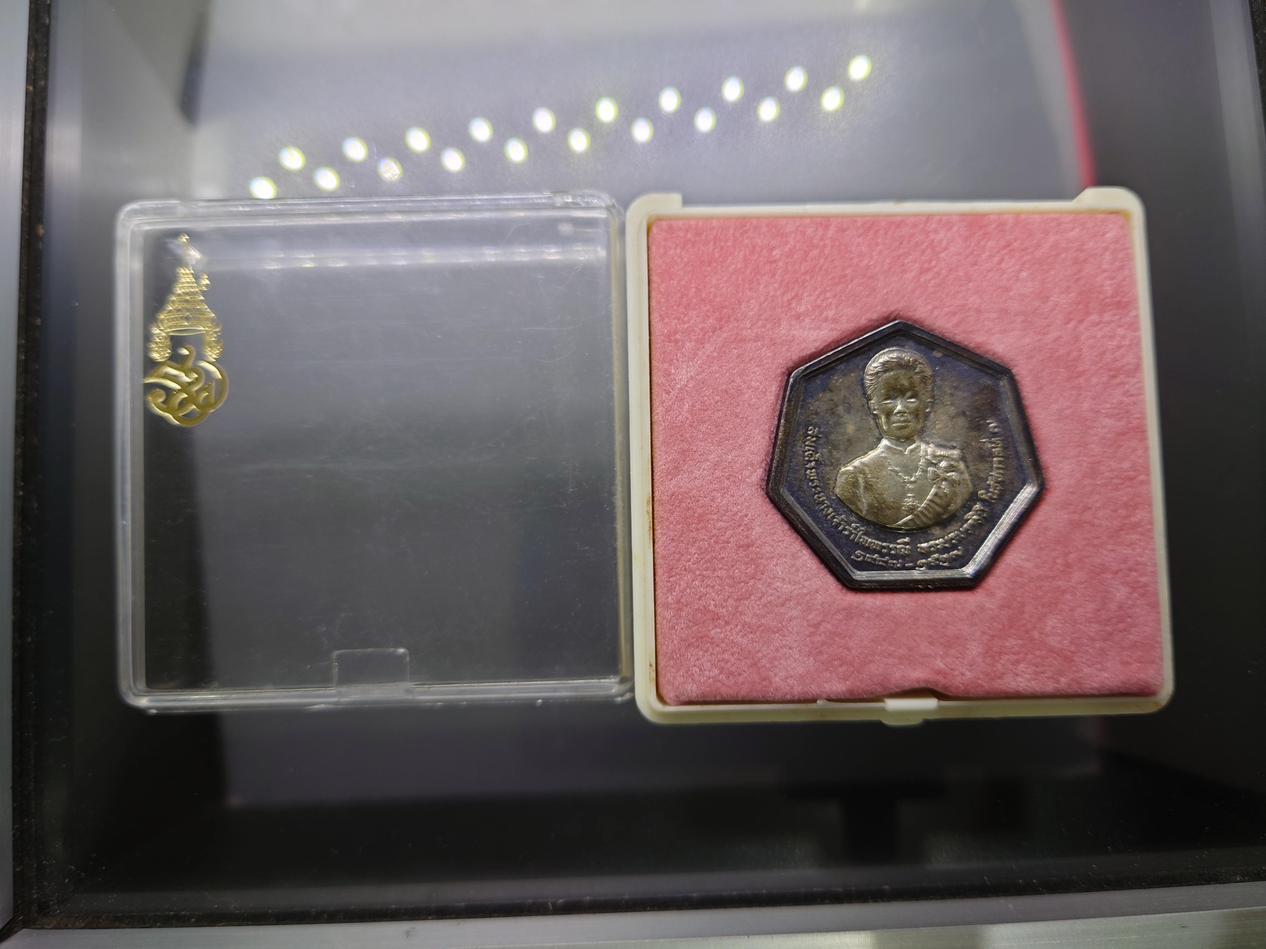 พระไม่ทราบรายละเอียด พระสมเด็จคะแนน ด้านหลังกดประทับตรา ไม่ทราบที่จัดสร้าง - พระ