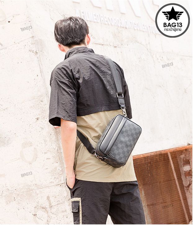 กระเป๋าสะพายข้างผู้ชาย รหัส A015