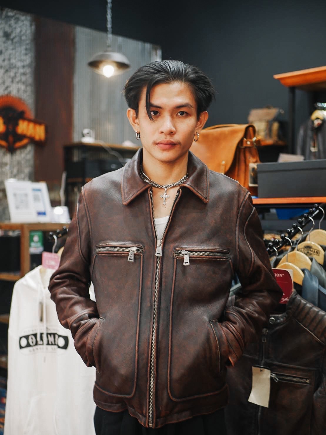 เสิ้อหนังแท้ Country Man สีน้ำตาล (กรุณาสอบถามไซส์ก่อนสั่งซื้อ)