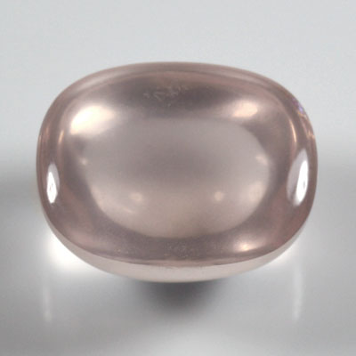 โรสควอตซ์ (Rose Quartz) 9.46 กะรัต รูปคูชั่นหลังเบี้ย สีชมพู