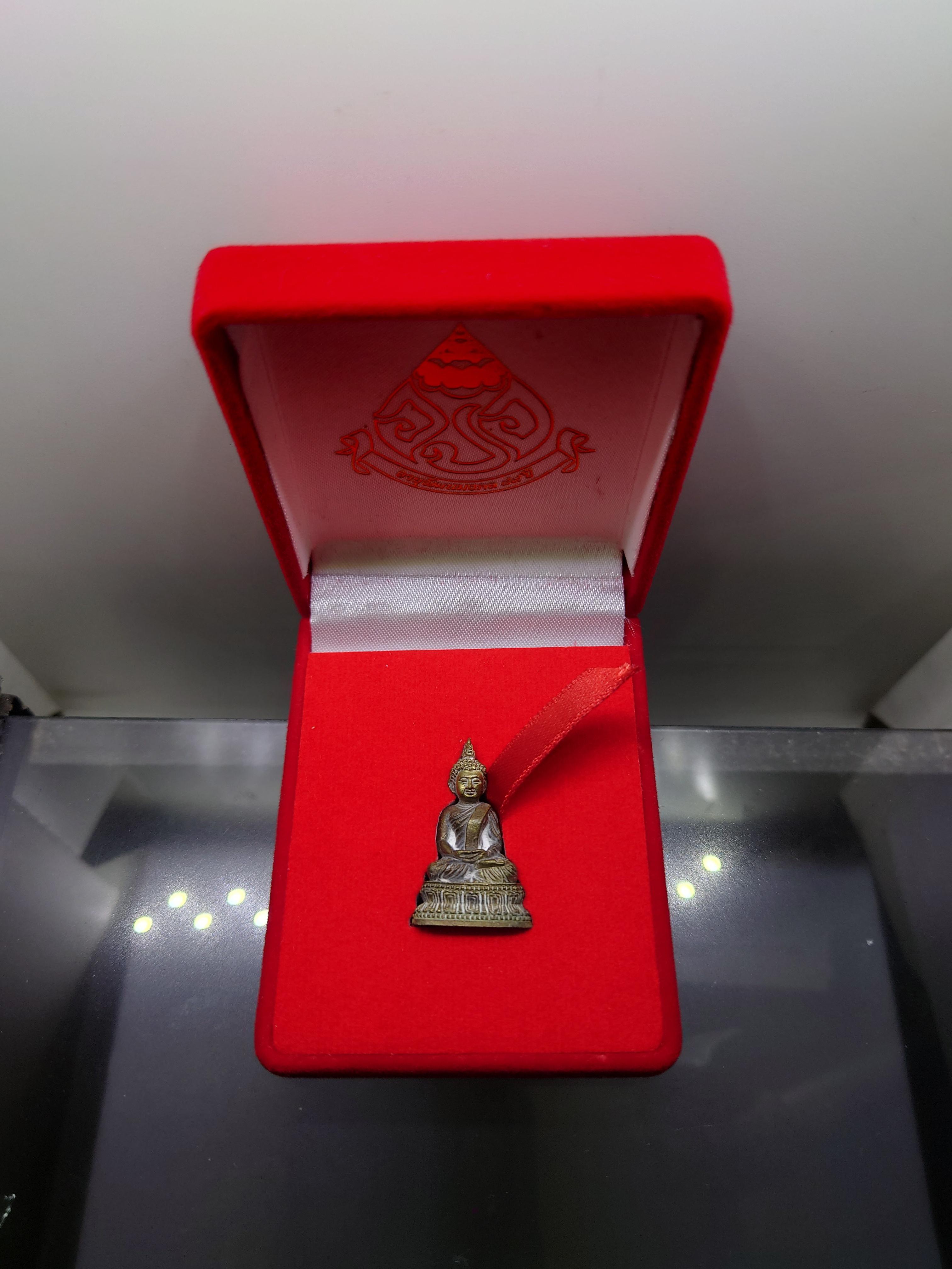 พระพุทธอังคีรส เนื้อสำฤทธิ์ 89 พรรษา สมเด็จพระอริยวงศาคตญาณ (อัมพร อมฺพโร) สมเด็จพระสังฆราชฯ วัดราชบพิธสถิตมหาสีมาราม ปี2552 พร้อมกล่องเดิม