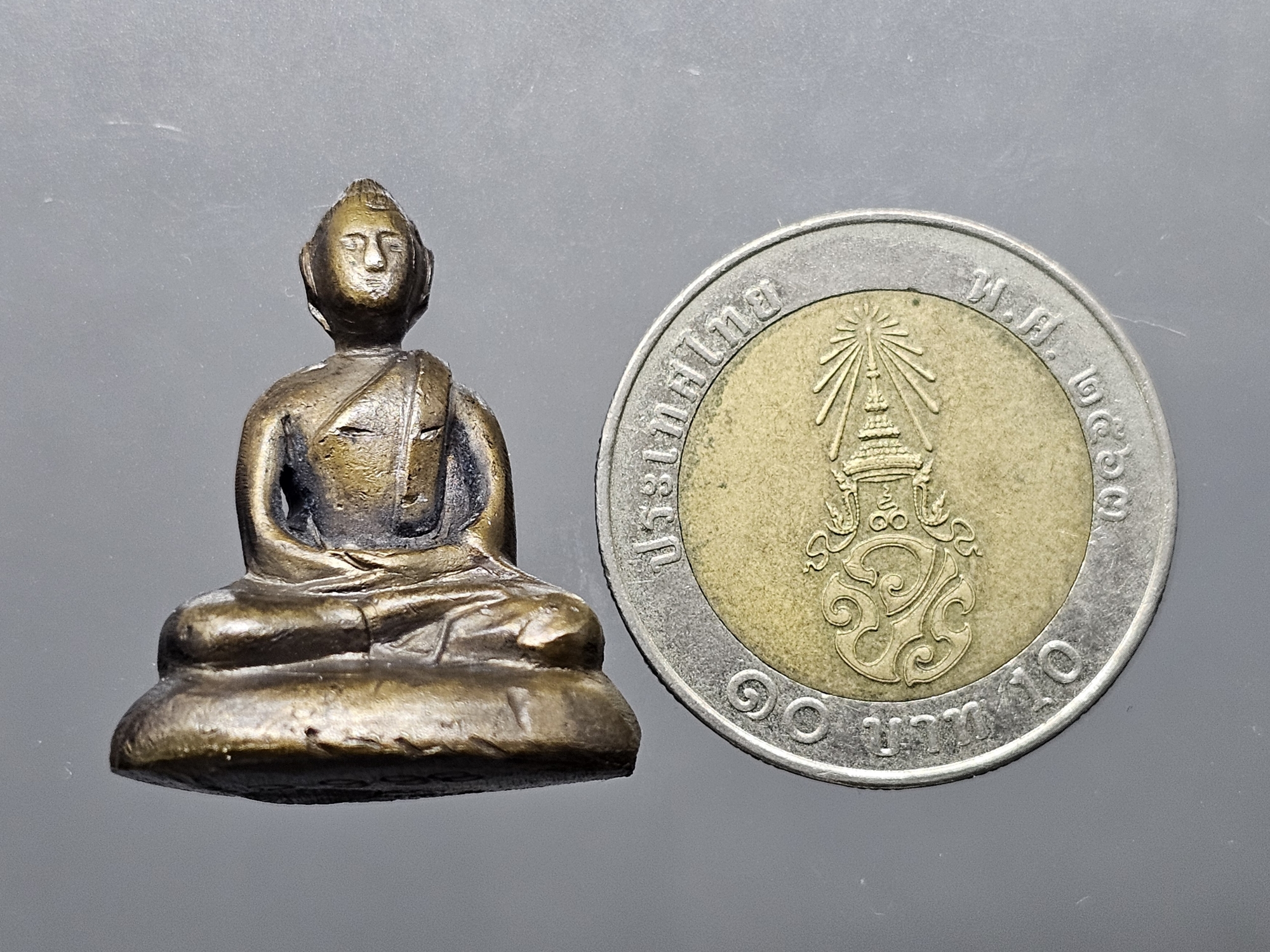 พระกริ่ง ฝีพระหัตถ์สมเด็จย่า ปี 2515 ฟอร์มพระสวย เข้มขลัง