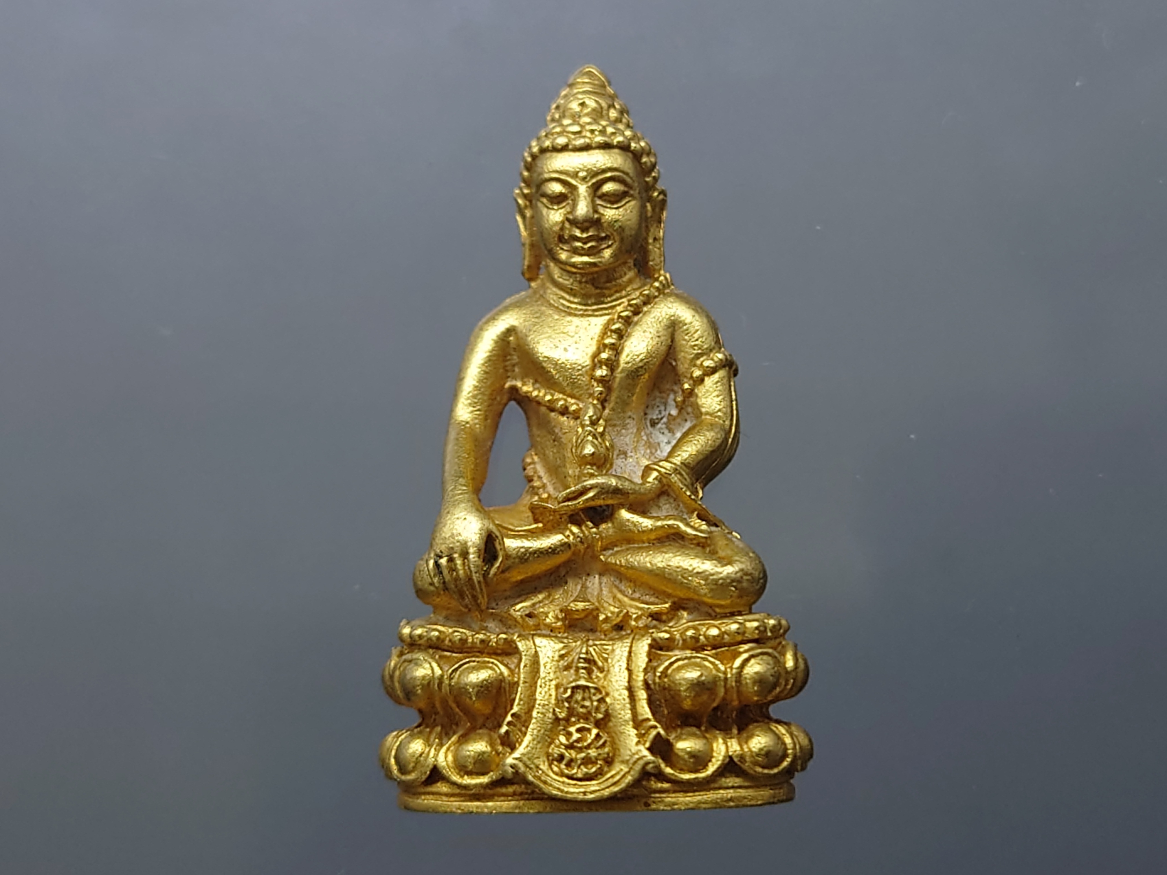 พระกริ่งคุ้มเกล้า เนื้อทองคำ(หนัก 2 บาท)หน้าไทย(ศิรากาศ) หายาก พ.ศ.2522 สภาพสวย