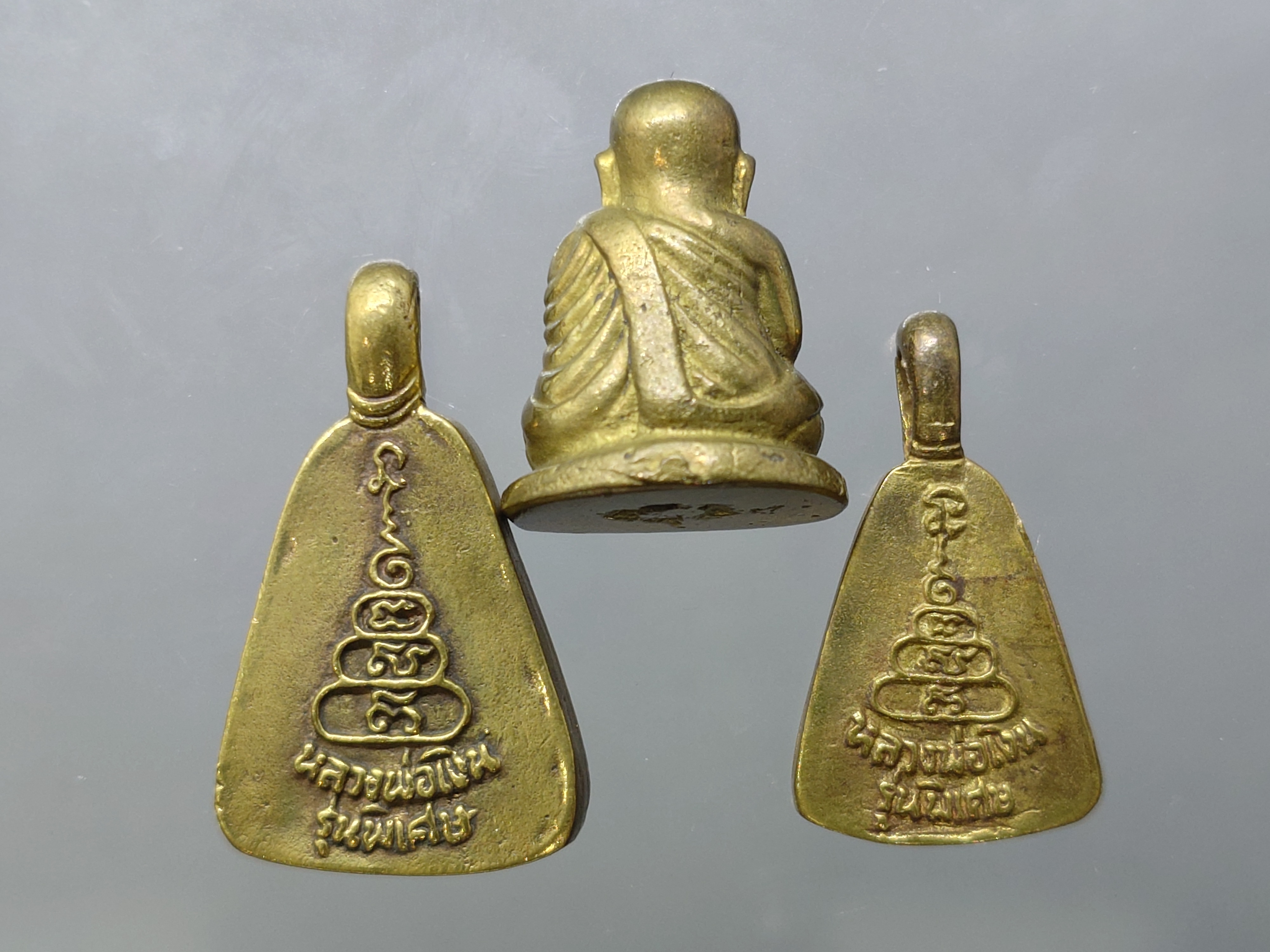 หลวงพ่อเงิน วัดบางคลาน (ชุด 3 องค์ ปี35) รุ่นพิเศษ เนื้อทองเหลือง มหาพุทธาภิเษก ณ มณฑลพิธีอุโบสถ วัดหิรัญญาราม พ.ศ.2535 พร้อมตลับเดิม