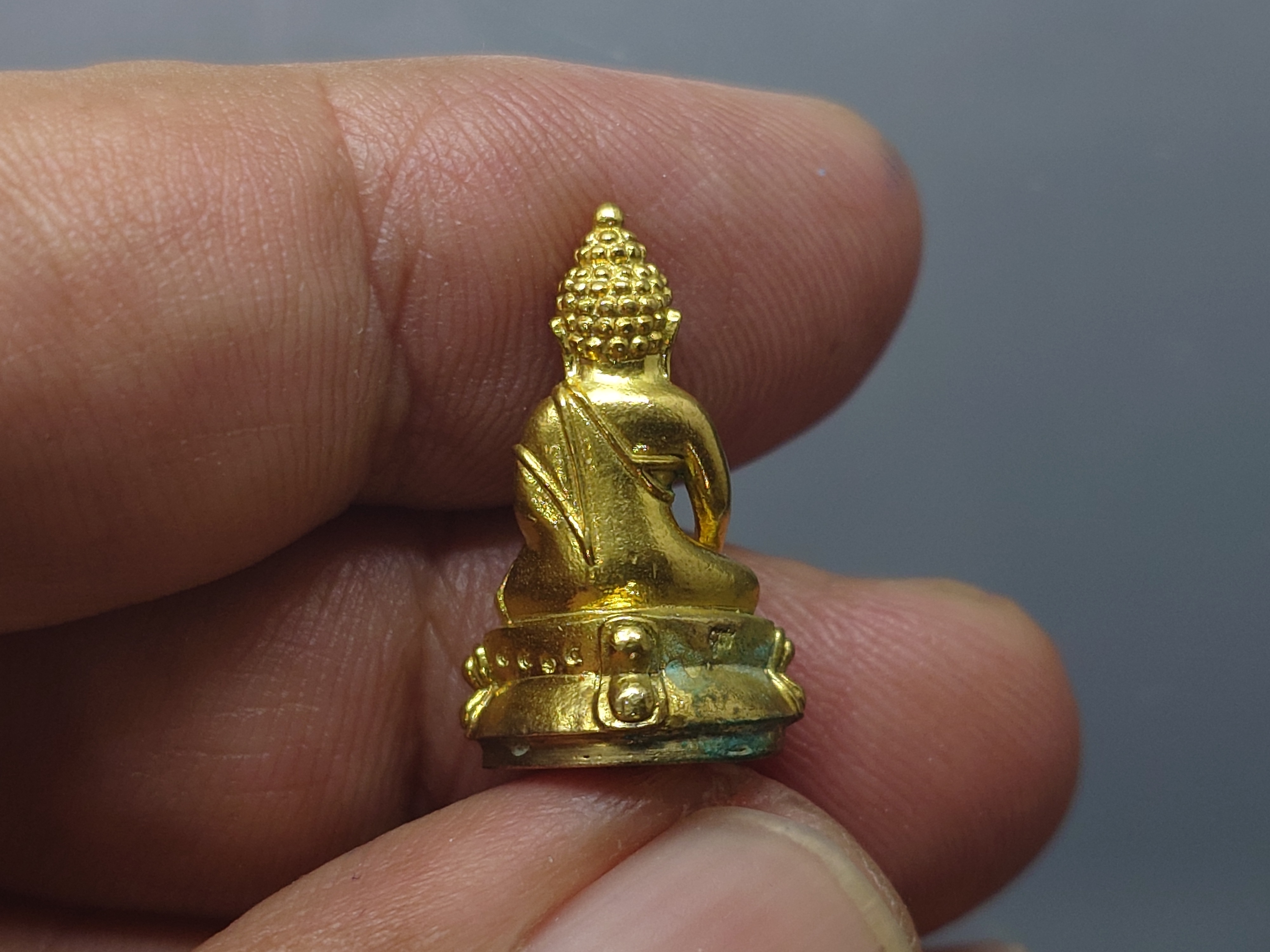 พระกริ่งญาณวเรศ (กริ่งปวเรศน้อย) ฐานบรรจุพระเกศาและจีวร เนื้อทองฝาบาตร พิมพ์เล็ก สมเด็จพระญาณสังวรฯ ทรงเจริญพรรษา 100 ปี วัดบวรนิเวศวิหาร ปี2556 พร้อมกล่องเดิม ใบรับรอง