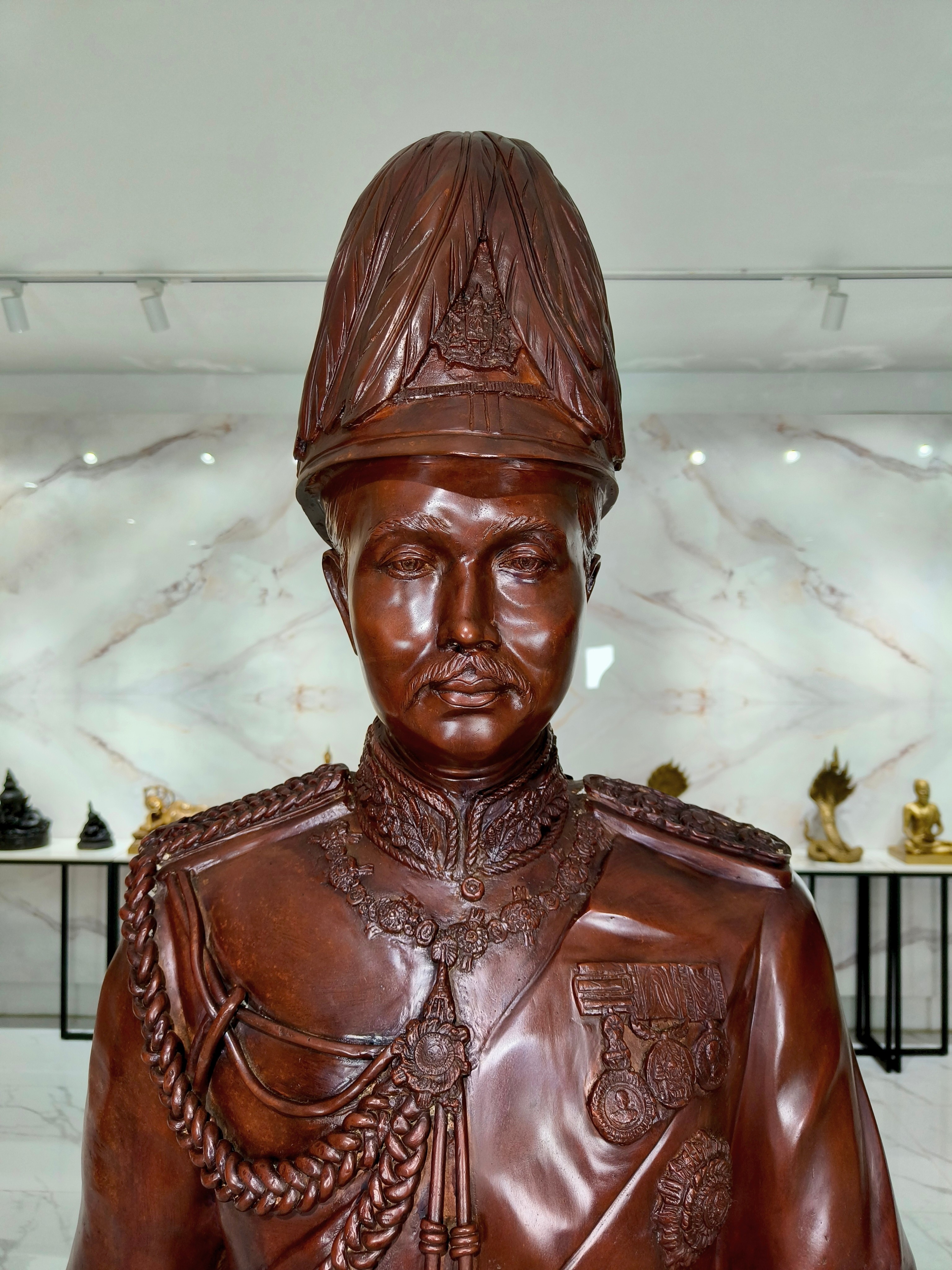 รูปหล่อ รัชกาลที่ 5 ร.5 สูง 2 เมตร พระปิยมหาราช พระบาทสมเด็จพระจุลจอมเกล้าเจ้าอยู่หัว