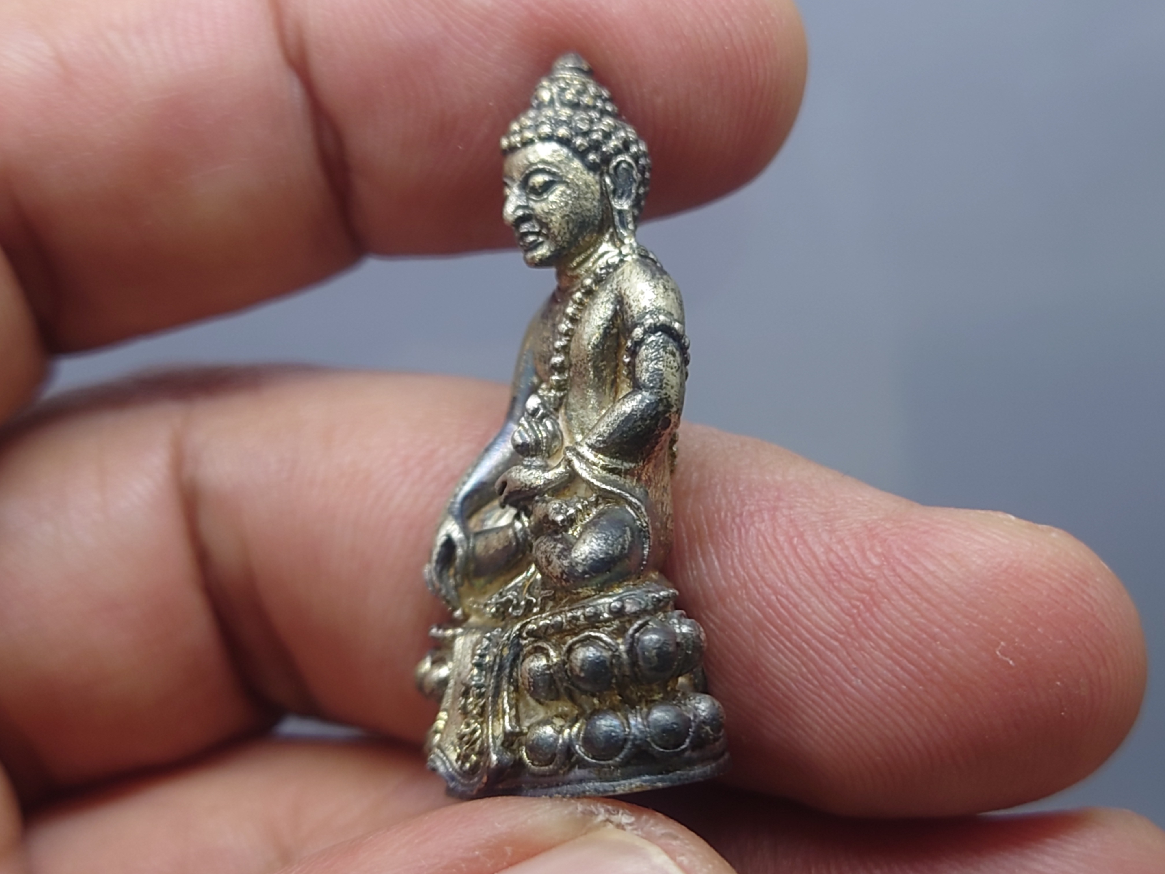 พระกริ่งคุ้มเกล้า หน้าไทย(ศิรากาศ) เนื้อเงิน หายาก พ.ศ.2522 สภาพสวย