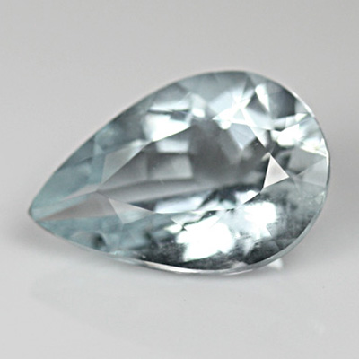 อความารีน (Aquamarine) 1.66 กะรัต รูปหยดน้ำ สีฟ้าอ่อนน้ำทะเล