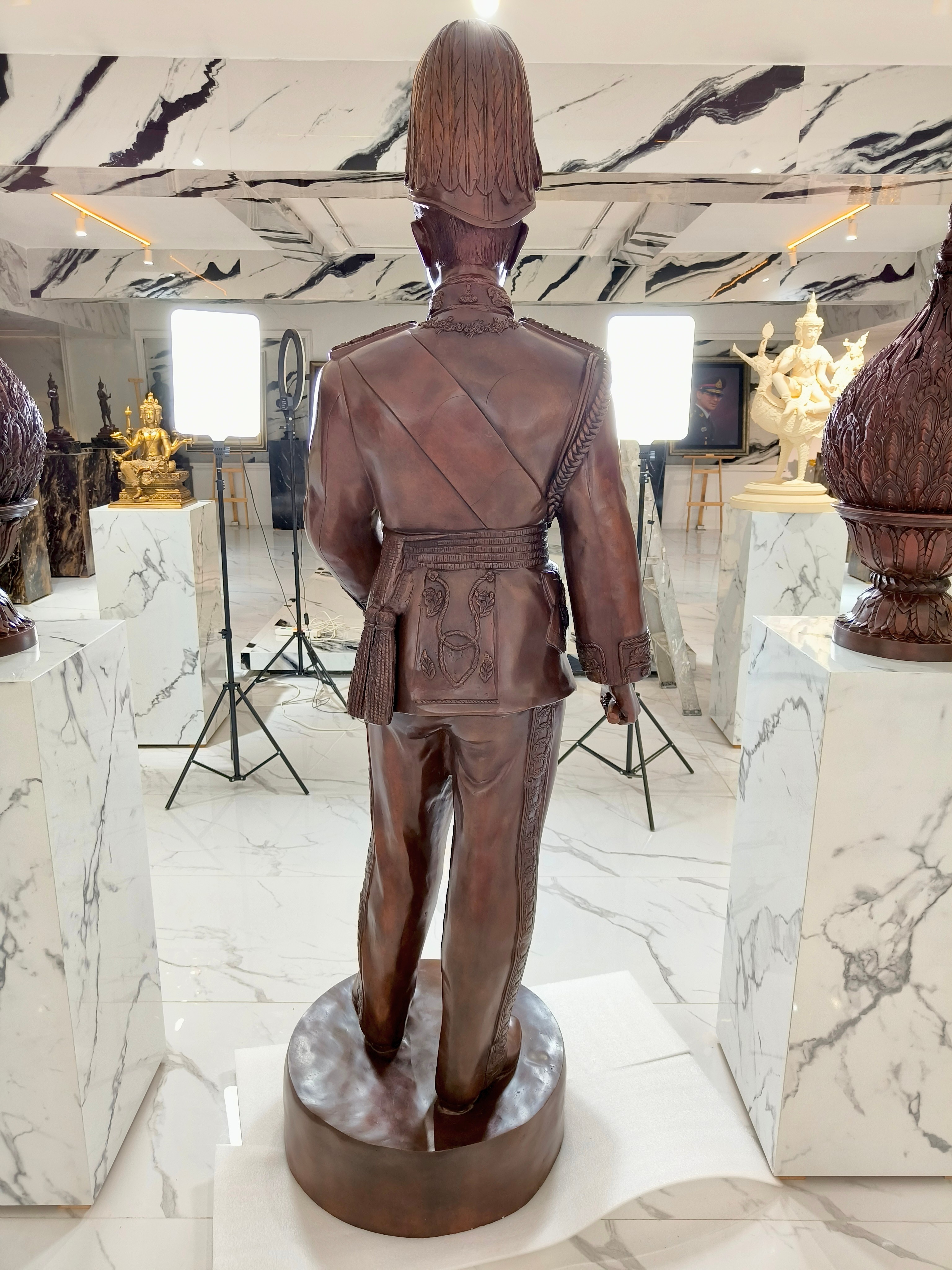 รูปหล่อ รัชกาลที่ 5 ร.5 สูง 2 เมตร พระปิยมหาราช พระบาทสมเด็จพระจุลจอมเกล้าเจ้าอยู่หัว