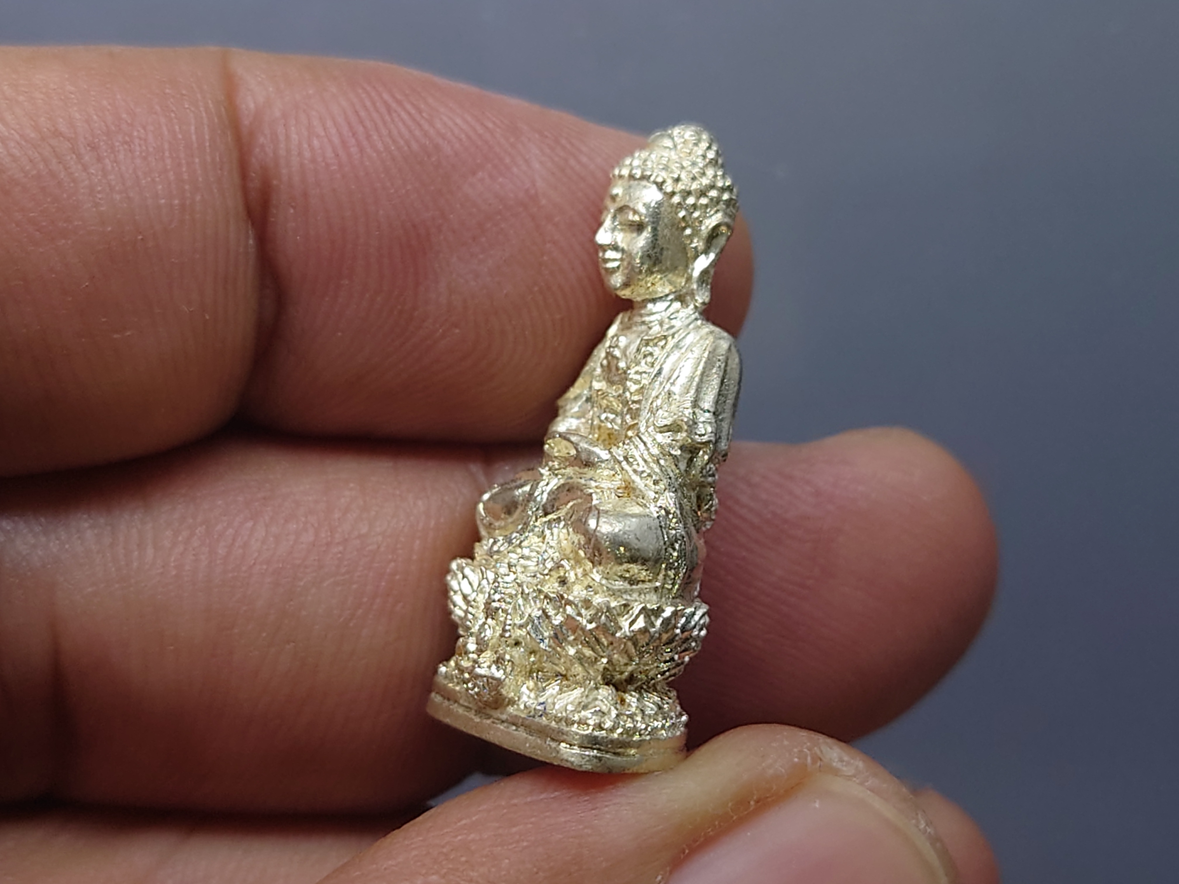 พระกริ่งจีน ต้าเยิ่นถะ เนื้อเงิน โครงการสร้างอาคารเรียน โรงเรียนกาญจนาภิเษกสมโภช ออก วัดบวรนิเวศวิหาร ปี2539 พร้อมกล่องเดิม