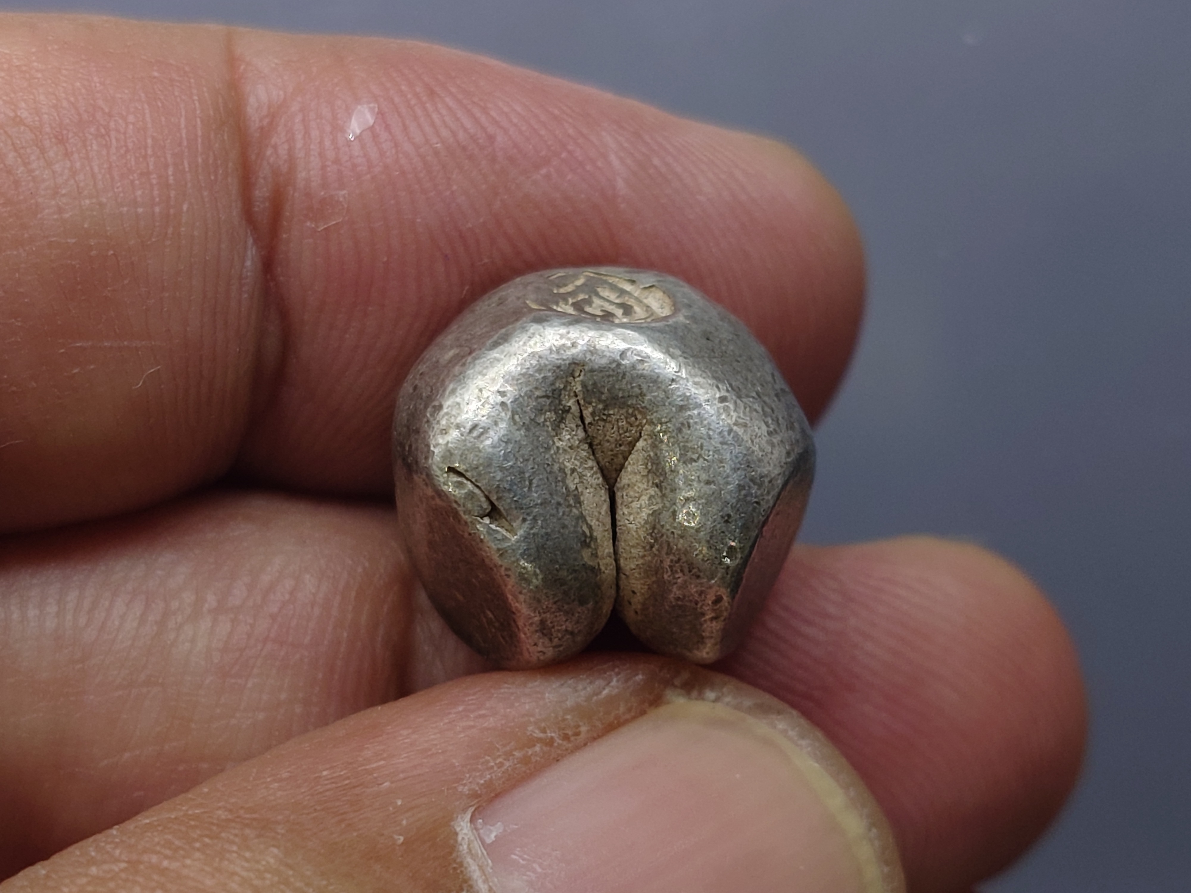 พดด้วง ขนาด 1 บาท ตราอุณาโลม รัชการที่ 1 สภาพสวย น้ำหนักดี